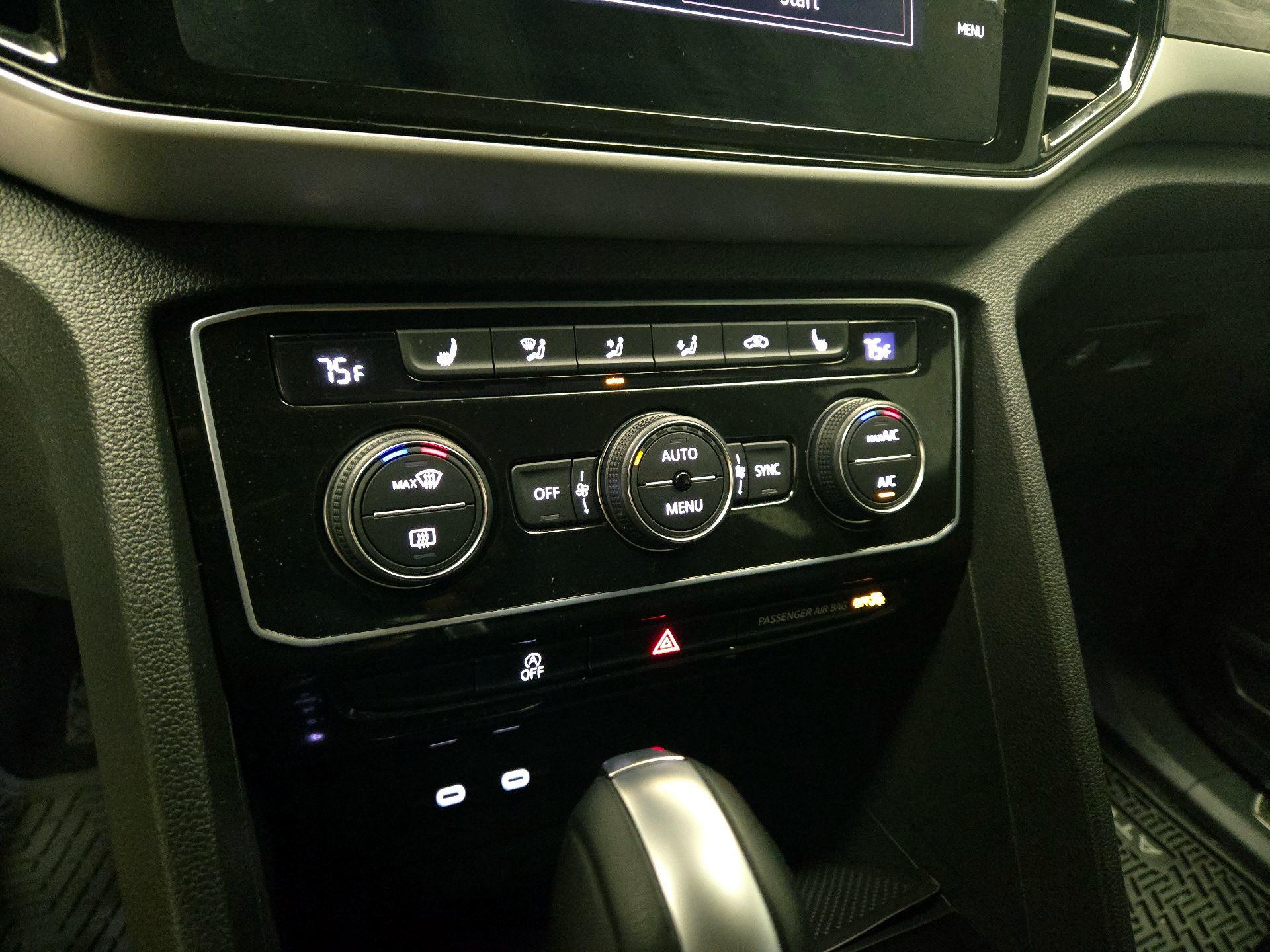 Thumbnail: 2023 Volkswagen Atlas - 16