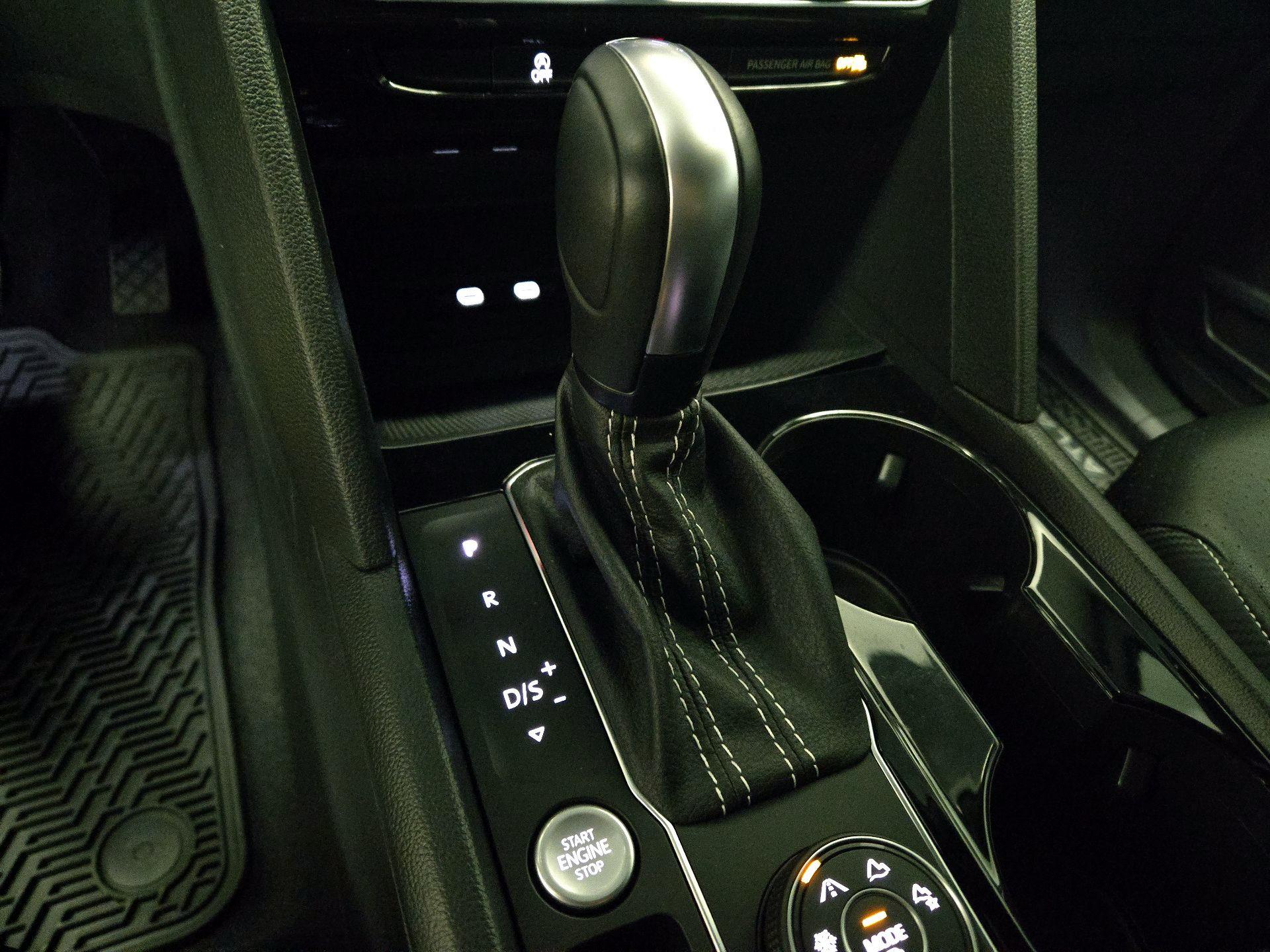 Thumbnail: 2023 Volkswagen Atlas - 17