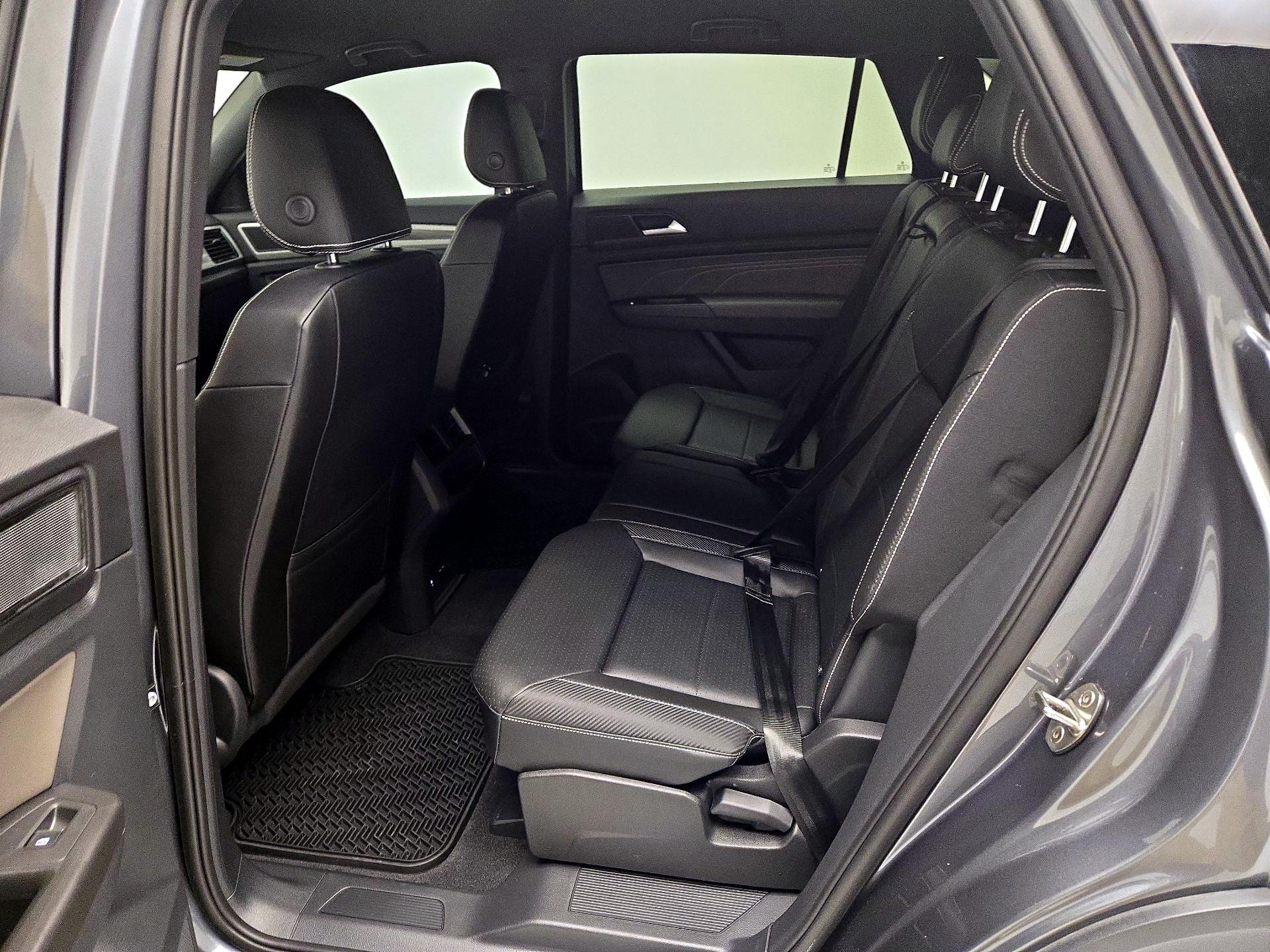 Thumbnail: 2023 Volkswagen Atlas - 18