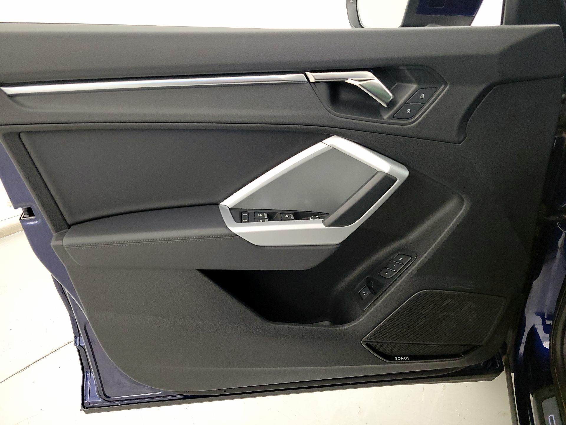 Thumbnail: 2023 Audi Q3 - 12