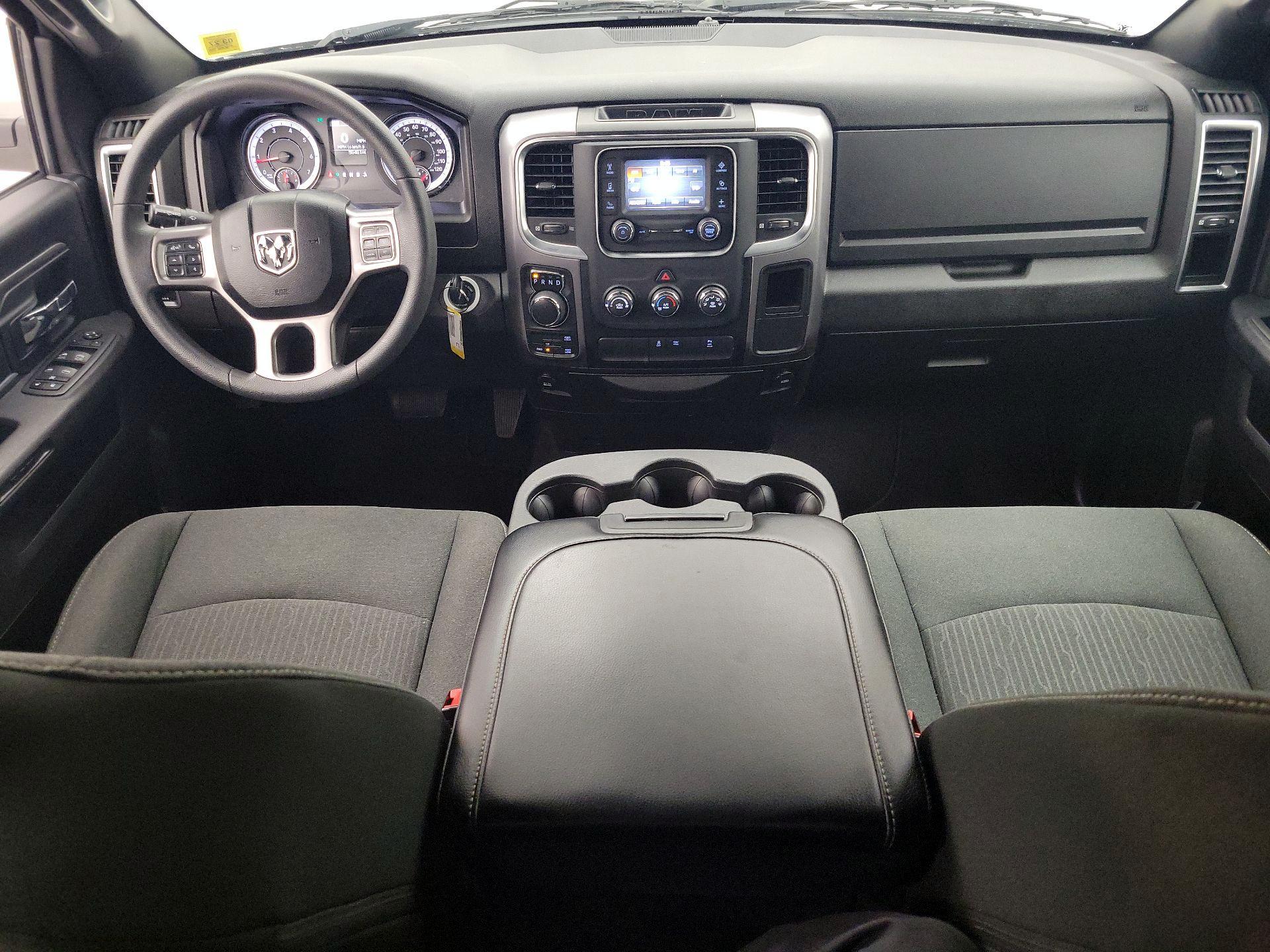 Thumbnail: 2022 RAM 1500 Classic - 9