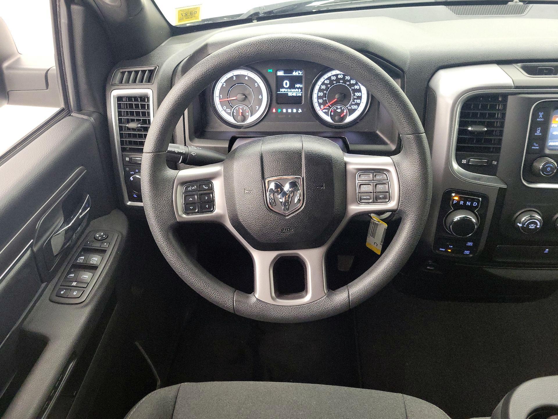 Thumbnail: 2022 RAM 1500 Classic - 10