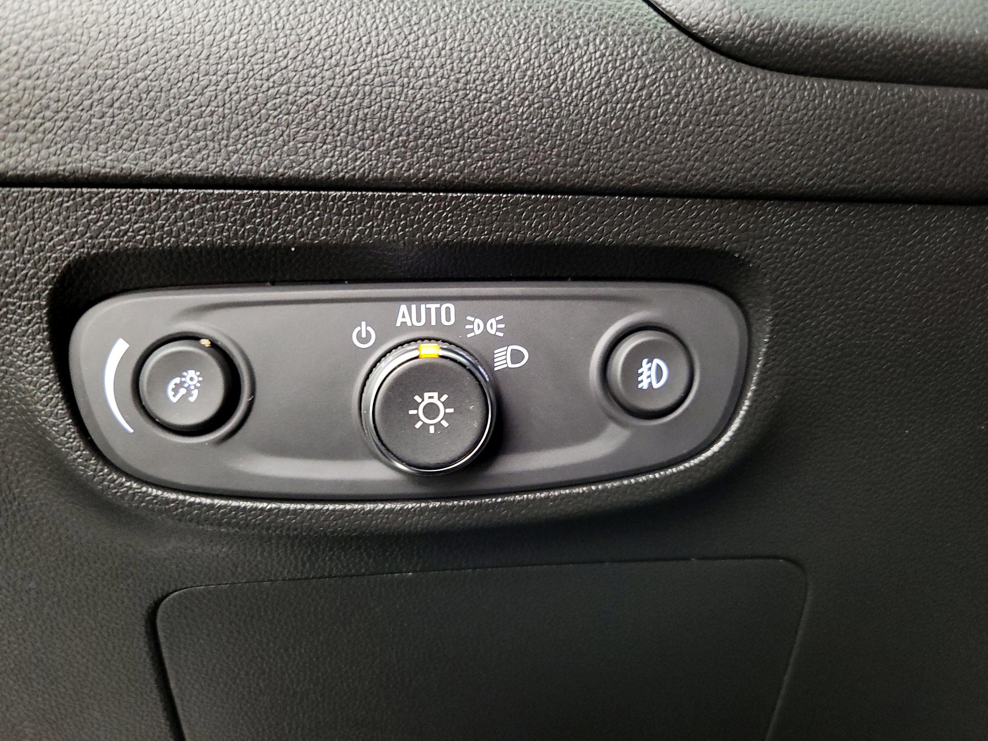 Thumbnail: 2023 Buick Encore GX - 13