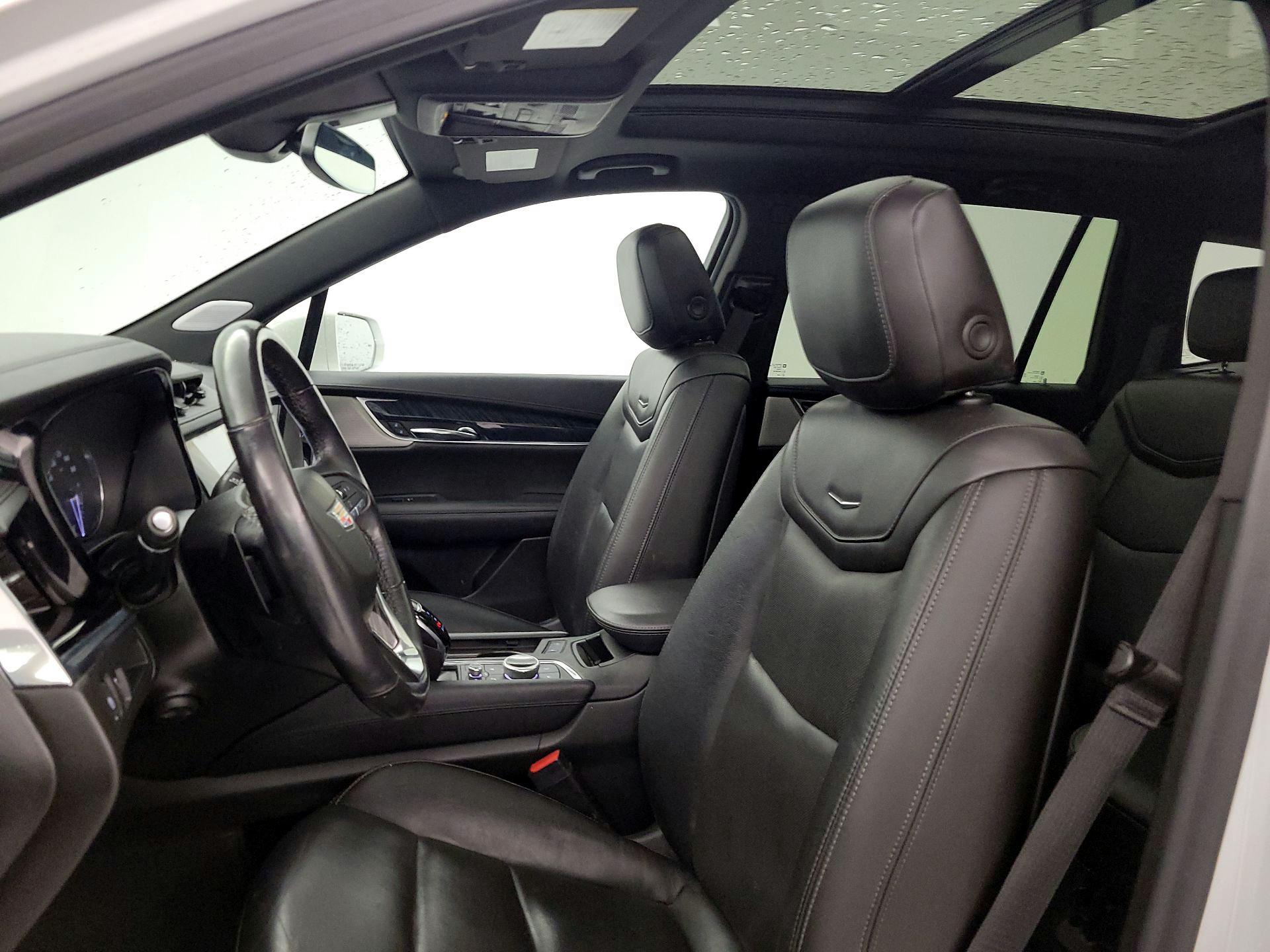 Thumbnail: 2020 Cadillac XT6 - 11