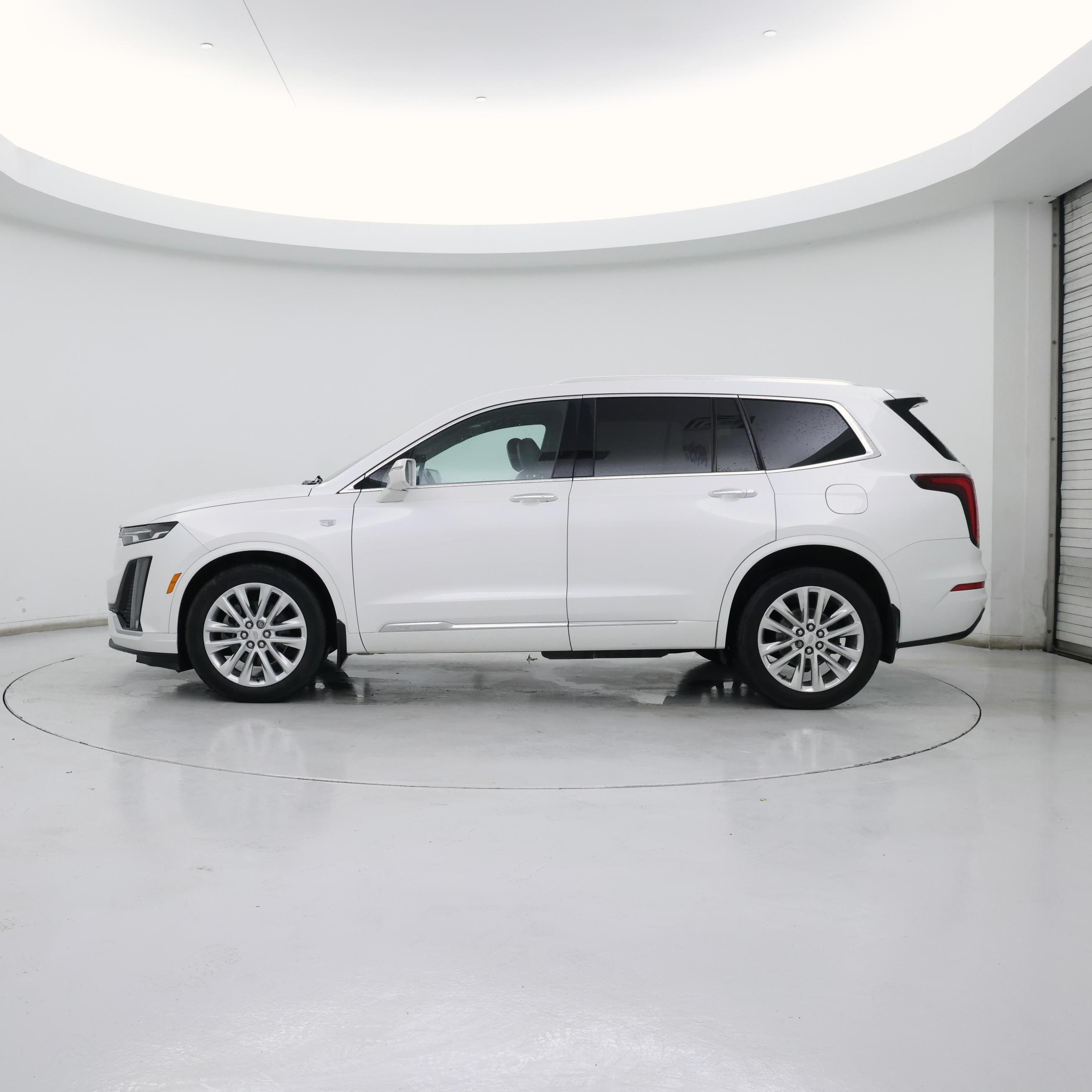 Thumbnail: 2020 Cadillac XT6 - 3