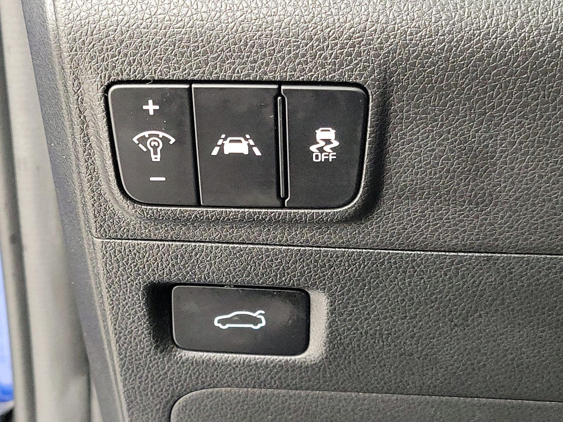 Thumbnail: 2022 Kia K5 - 13