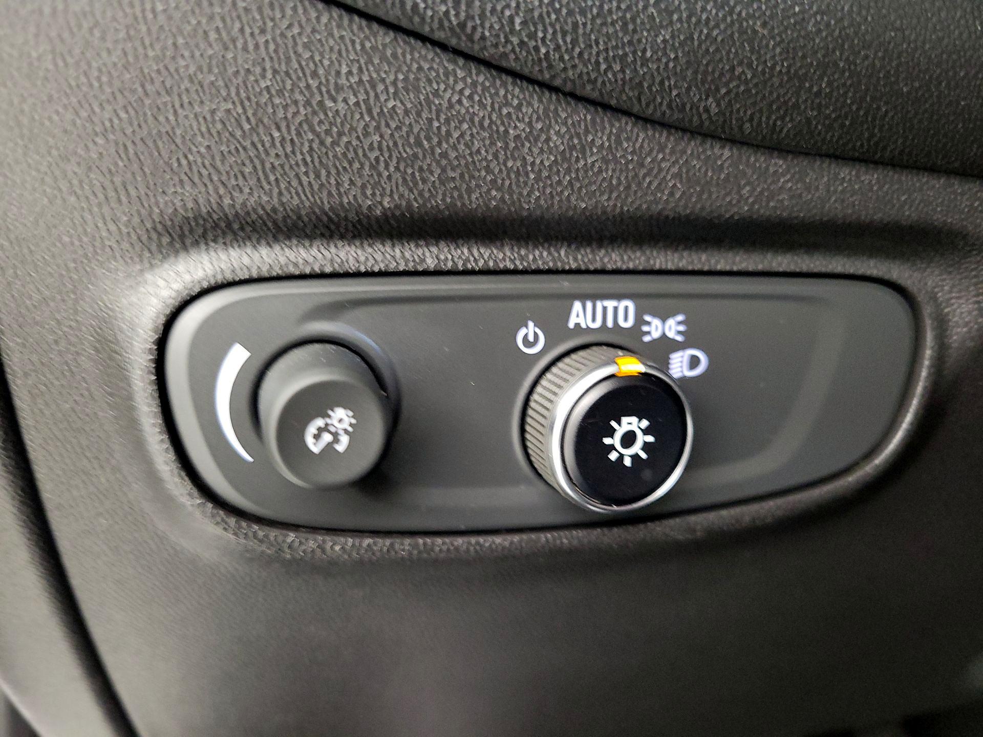 Thumbnail: 2023 Chevrolet Equinox - 13