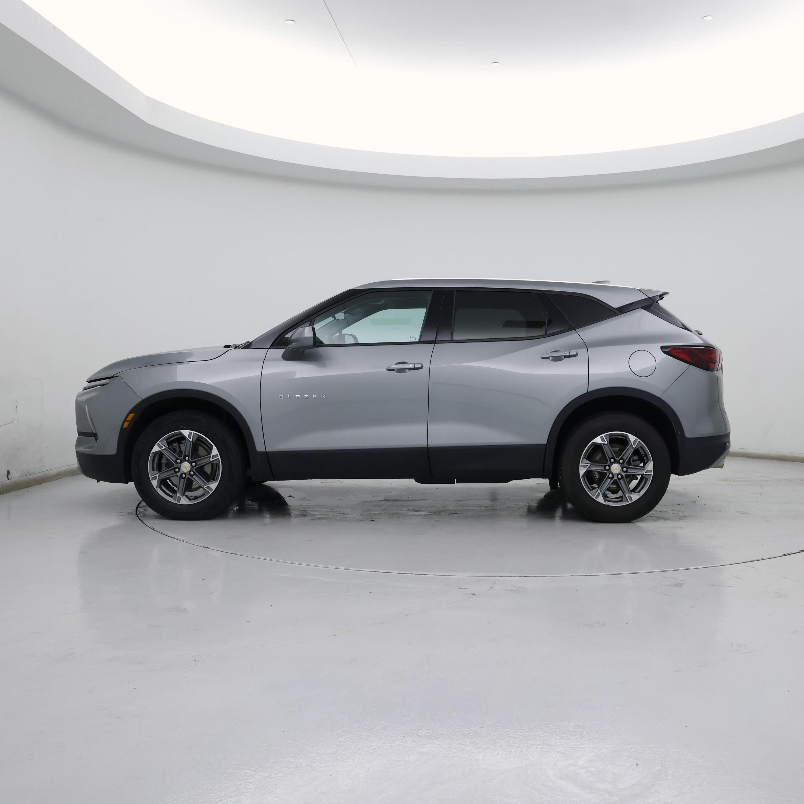 Thumbnail: 2023 Chevrolet Blazer - 3