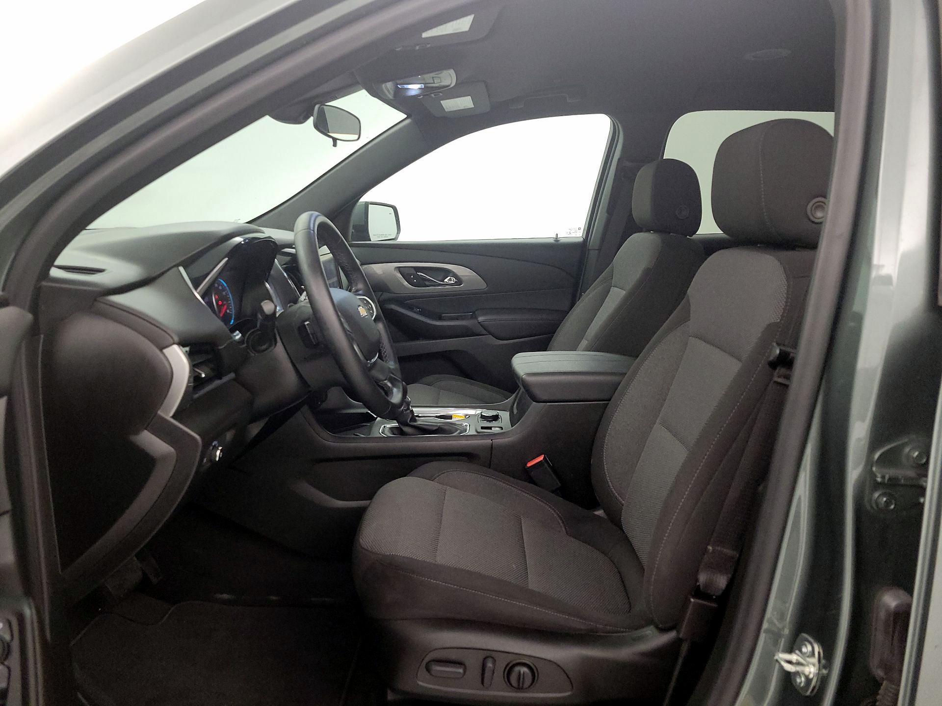 Thumbnail: 2023 Chevrolet Traverse - 11