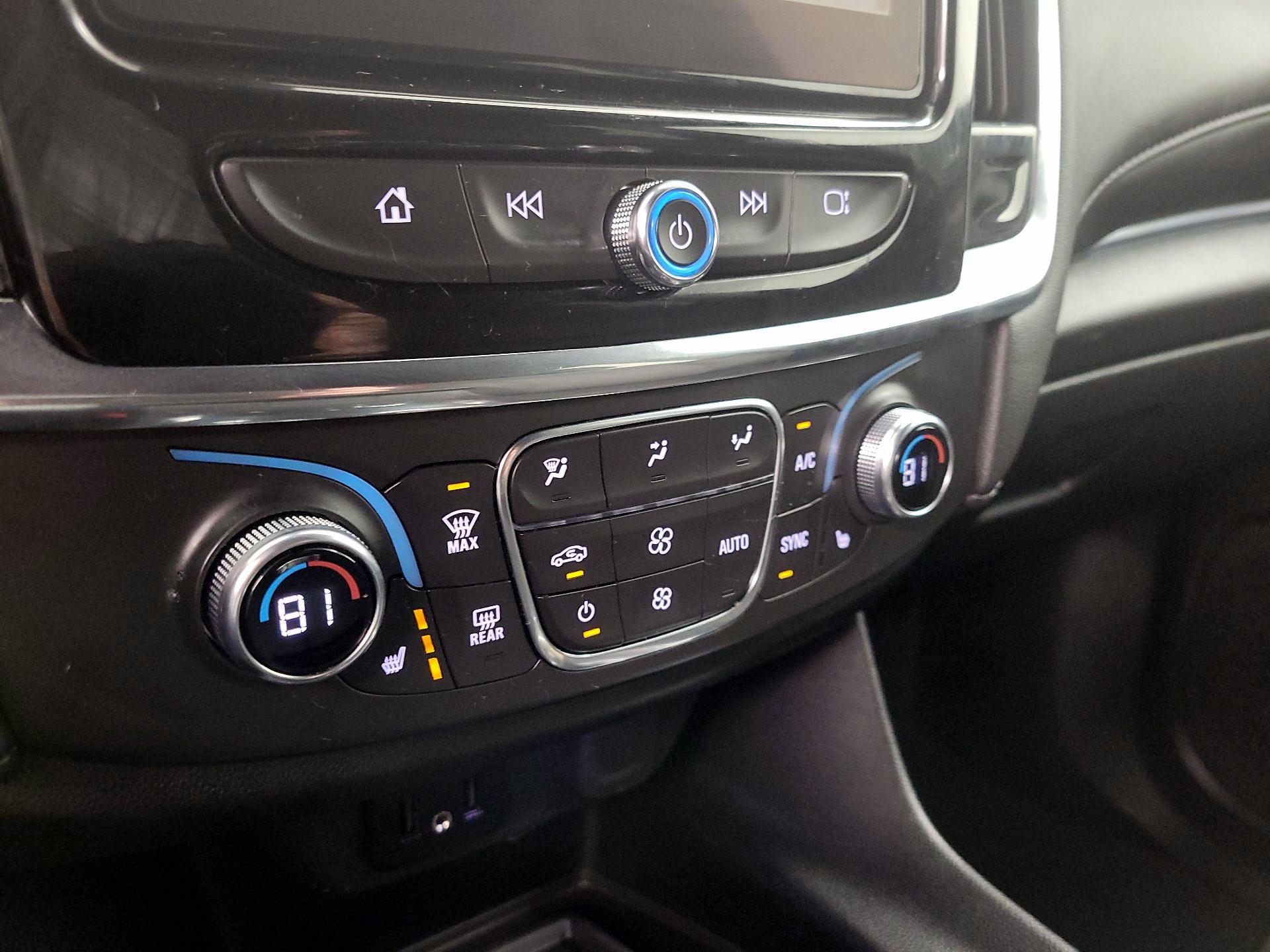 Thumbnail: 2023 Chevrolet Traverse - 17