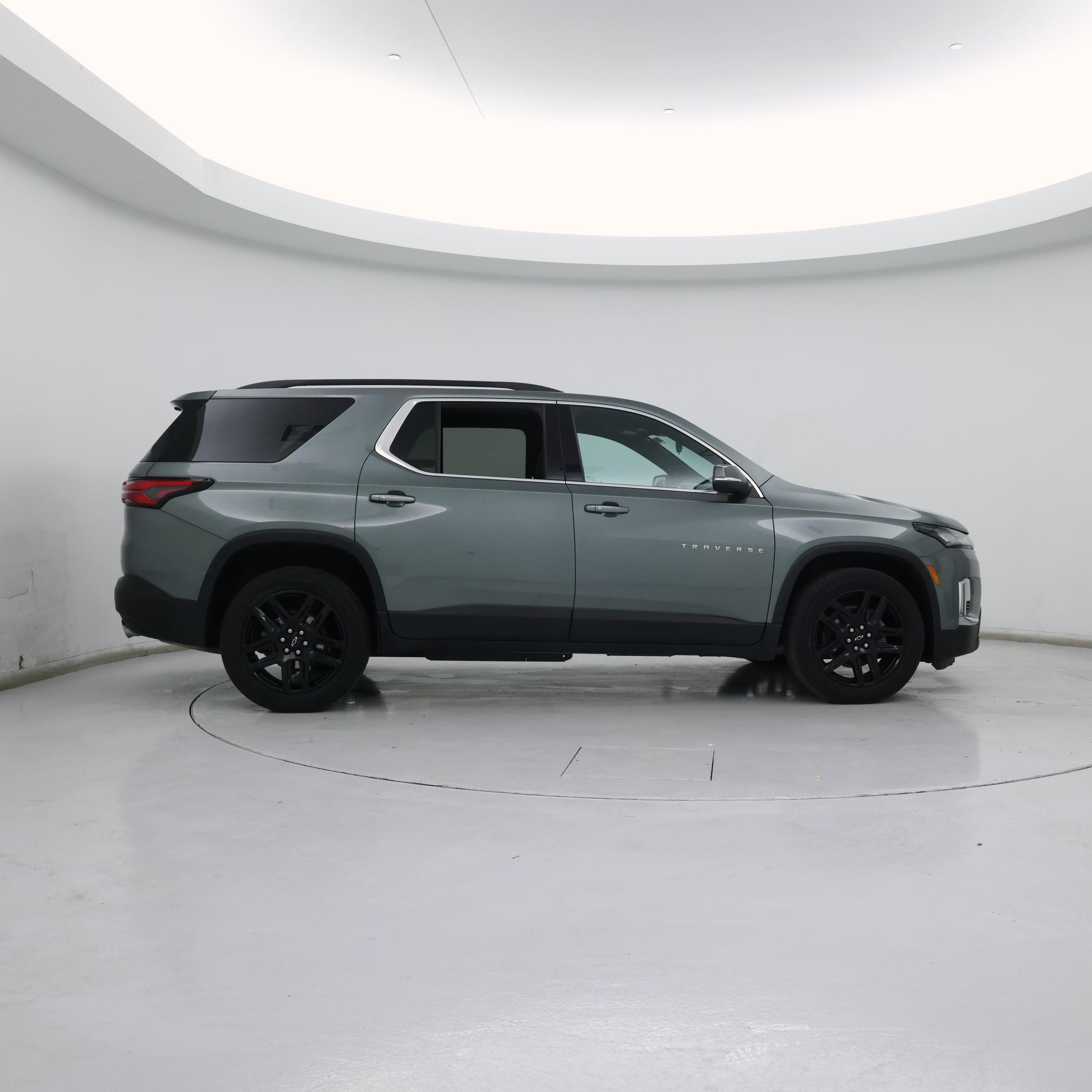 Thumbnail: 2023 Chevrolet Traverse - 7