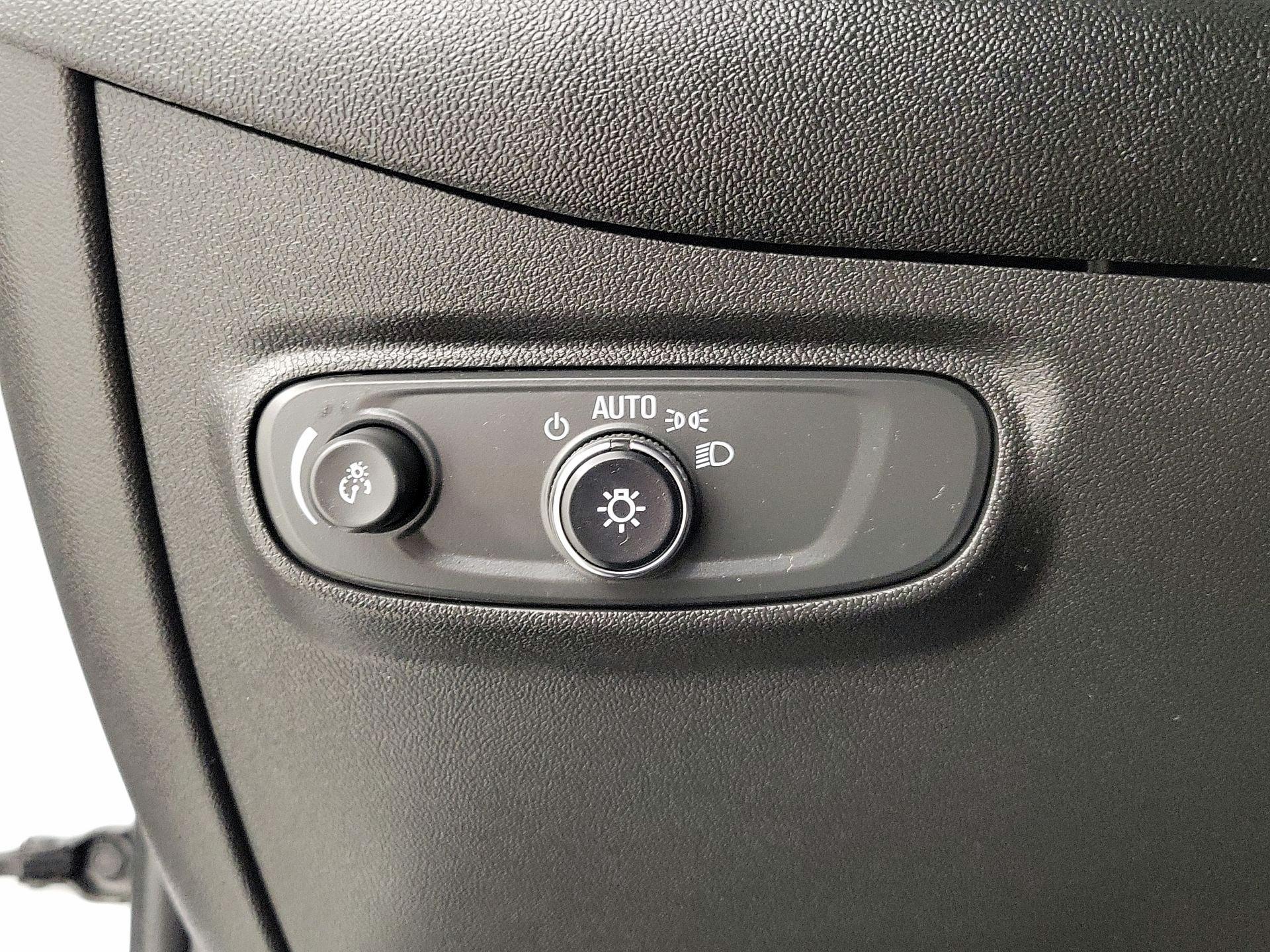 Thumbnail: 2022 Chevrolet Equinox - 13