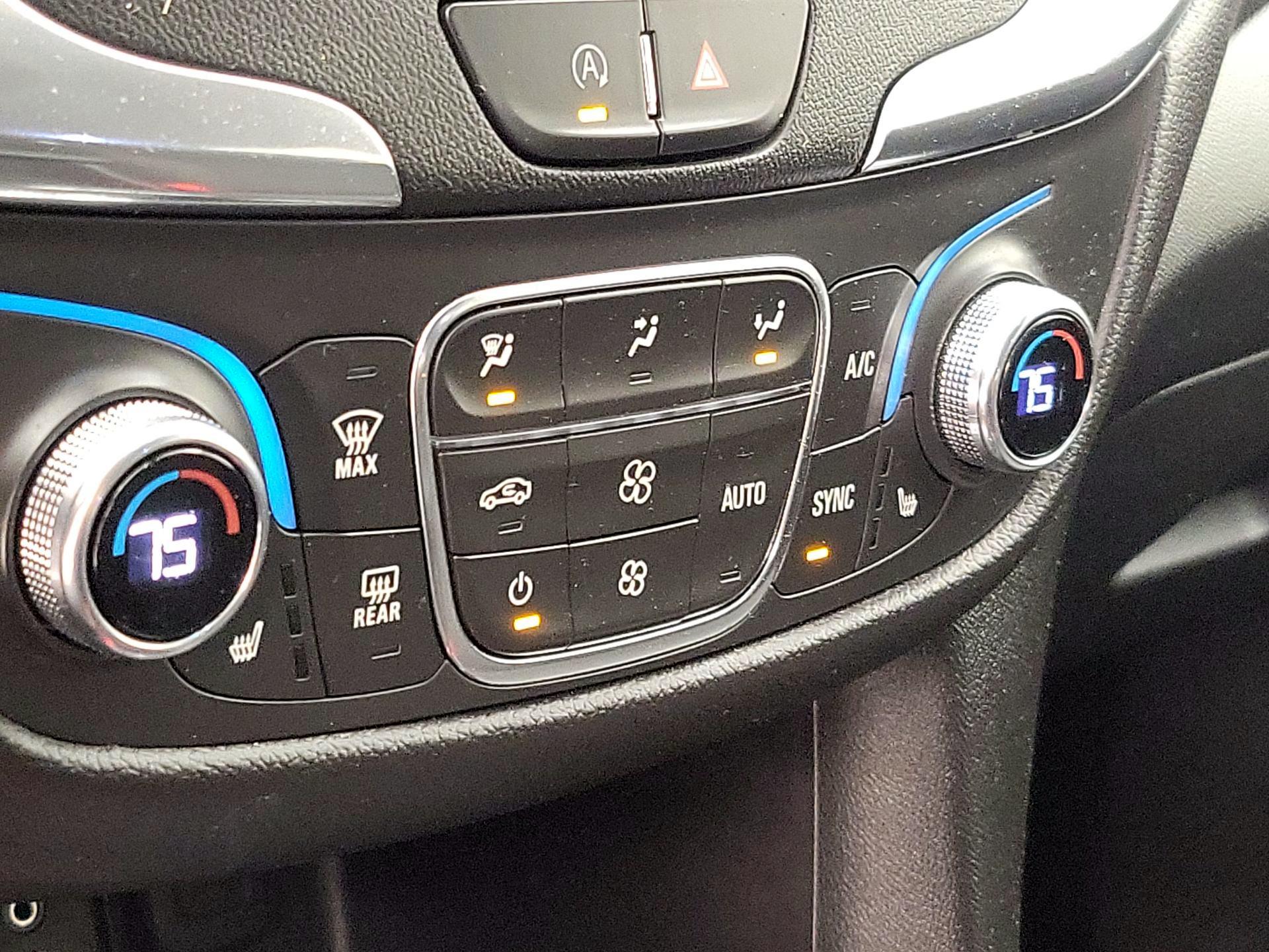 Thumbnail: 2022 Chevrolet Equinox - 16