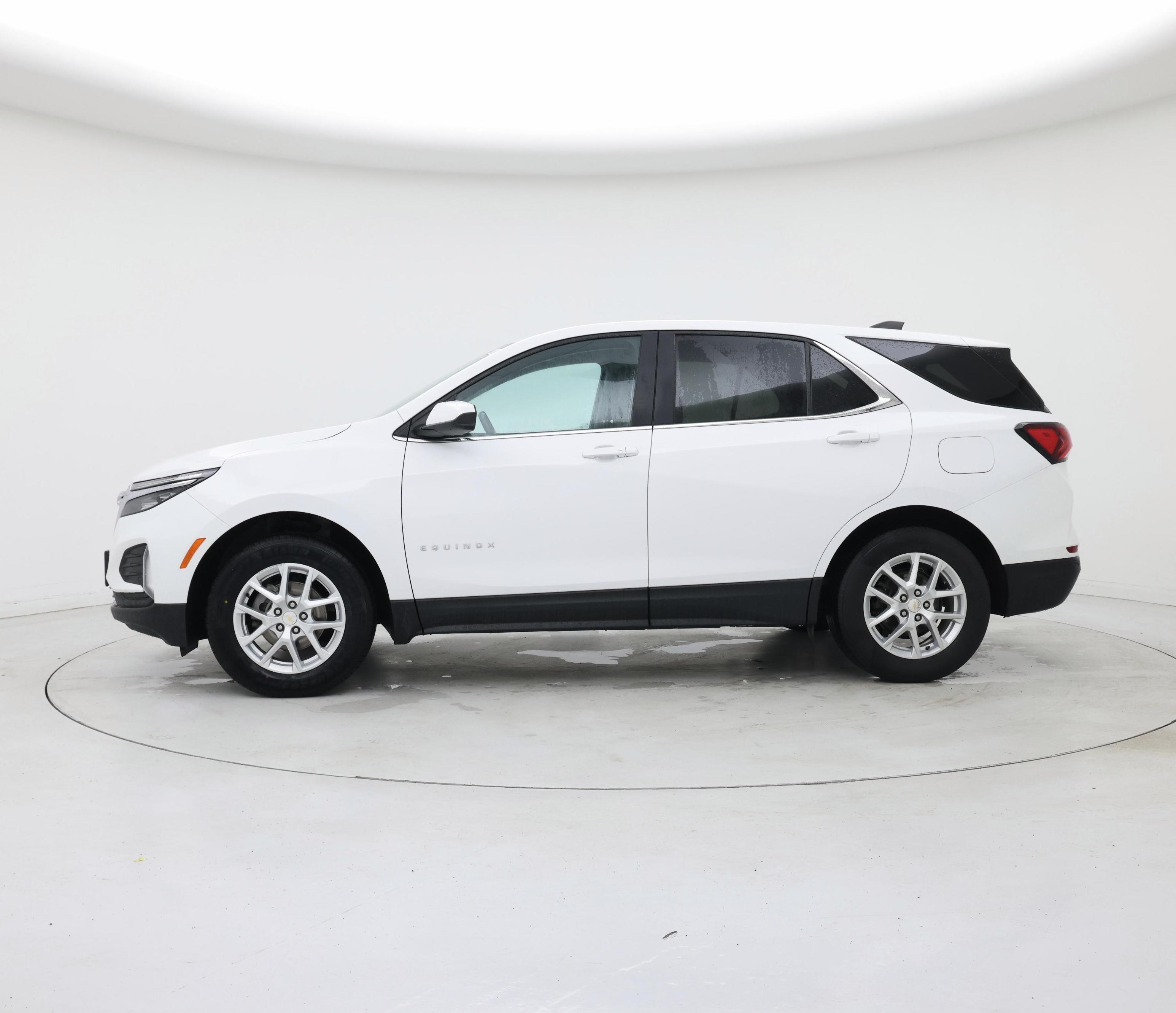 Thumbnail: 2022 Chevrolet Equinox - 3