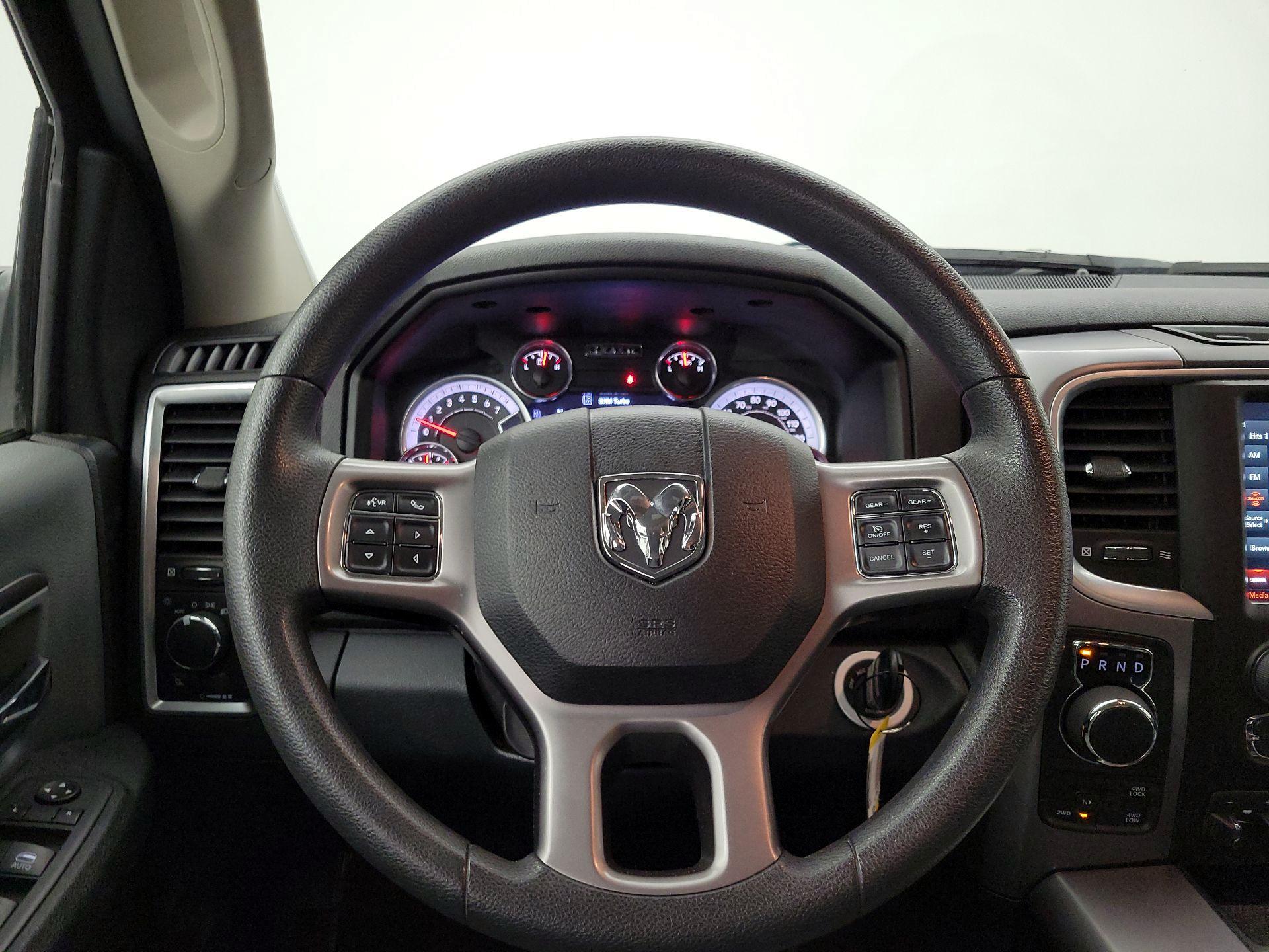 Thumbnail: 2023 RAM 1500 Classic - 10