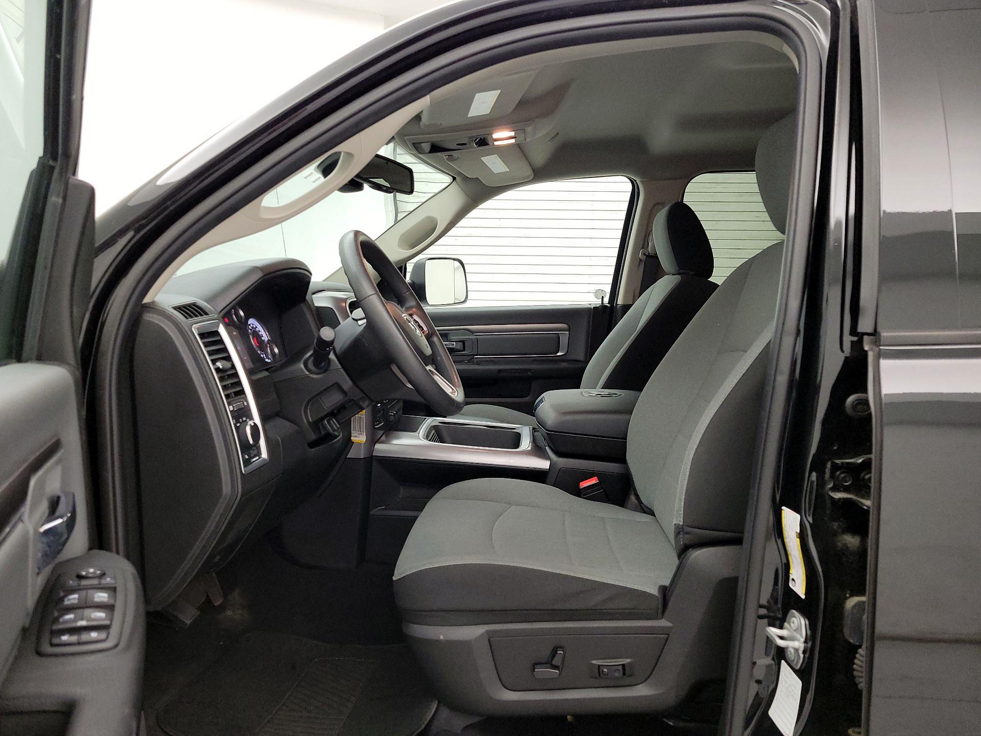 Thumbnail: 2023 RAM 1500 Classic - 11