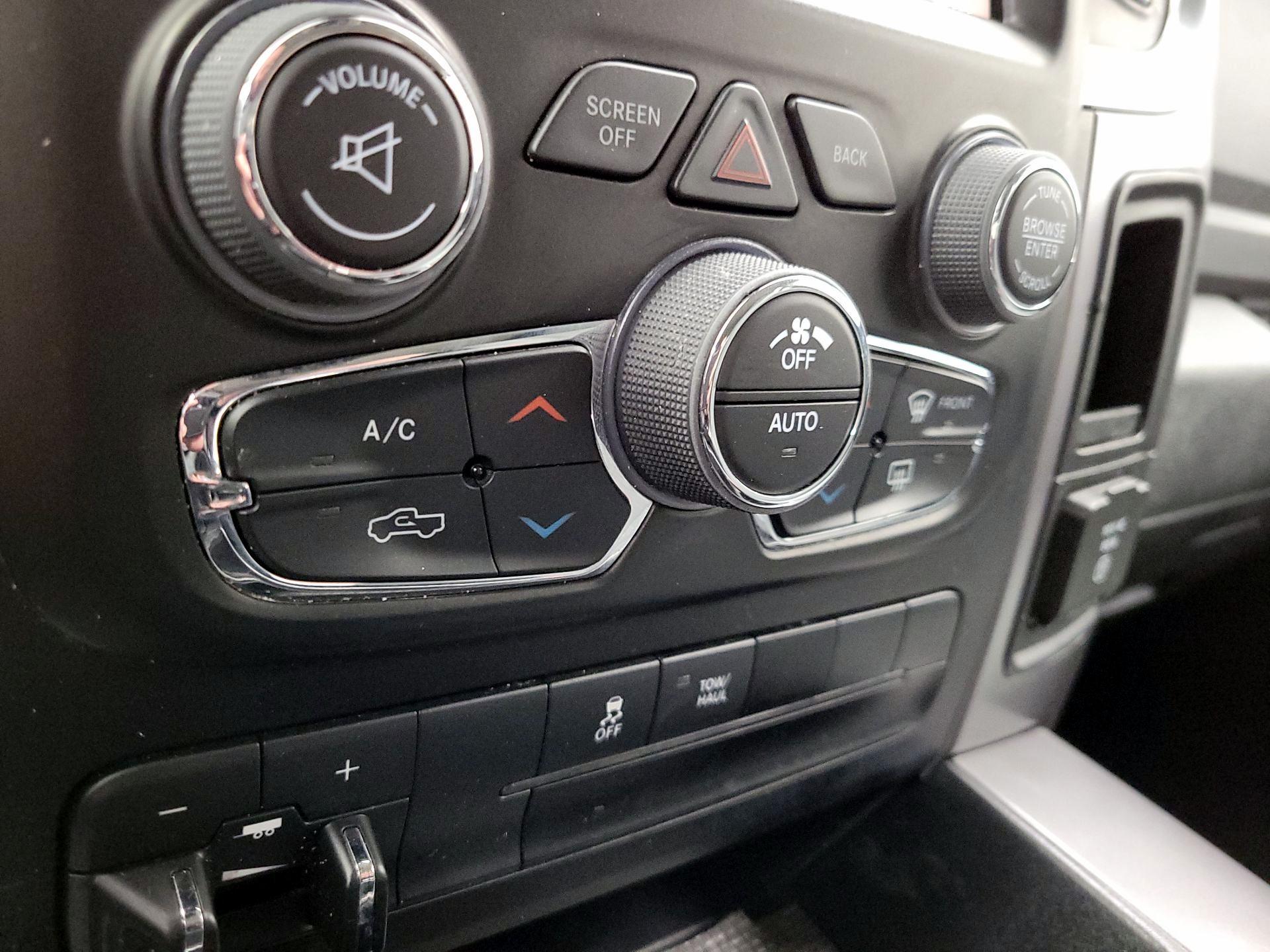 Thumbnail: 2023 RAM 1500 Classic - 17