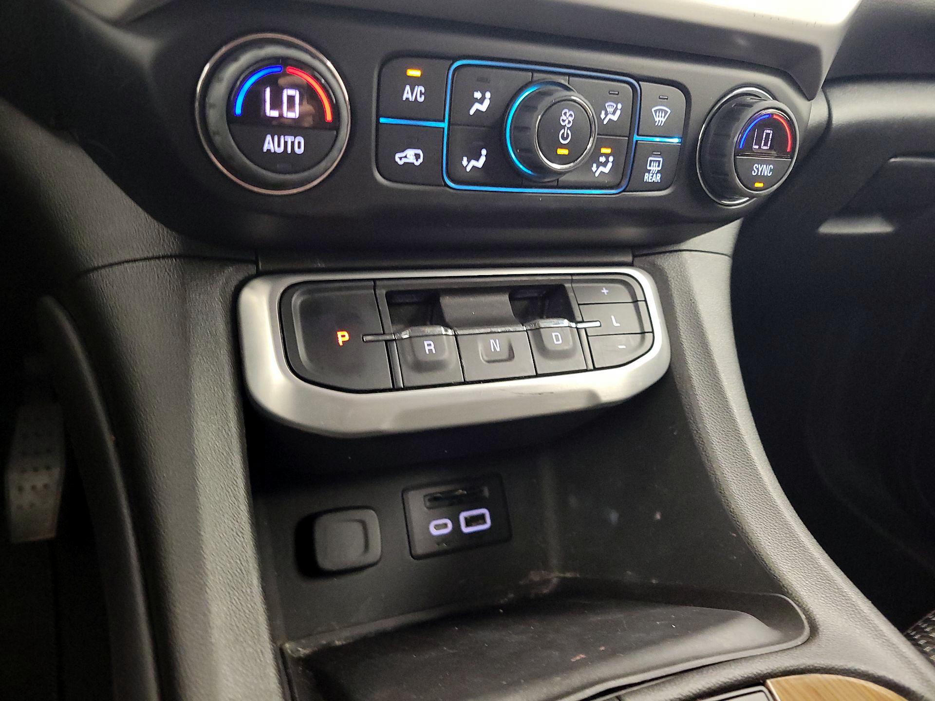 Thumbnail: 2023 GMC Acadia - 17