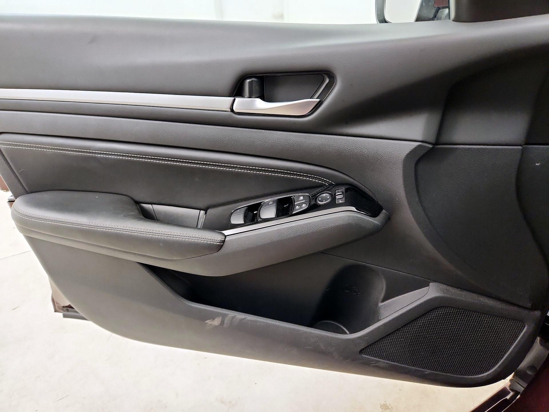 Thumbnail: 2023 Nissan Altima - 10