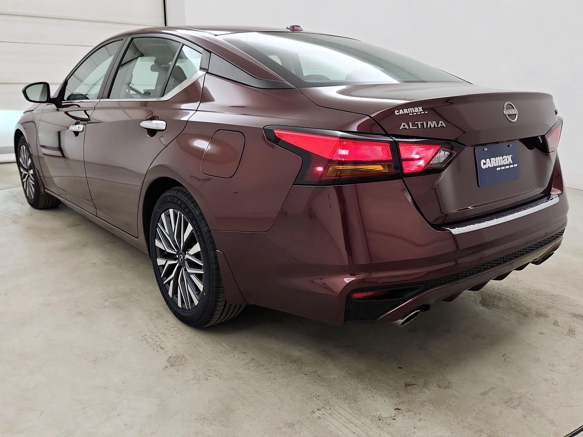 Thumbnail: 2023 Nissan Altima - 7