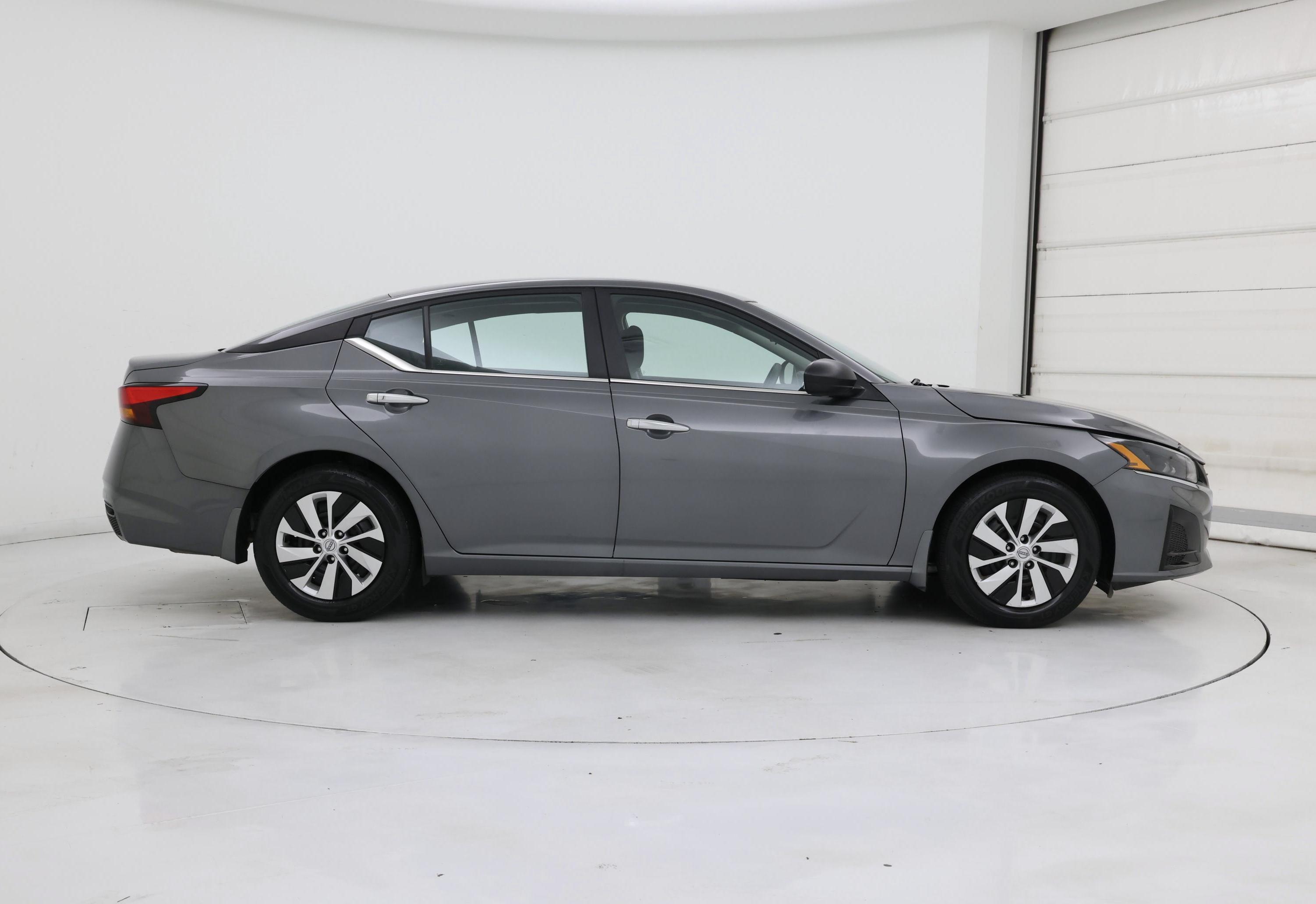 Thumbnail: 2024 Nissan Altima - 7