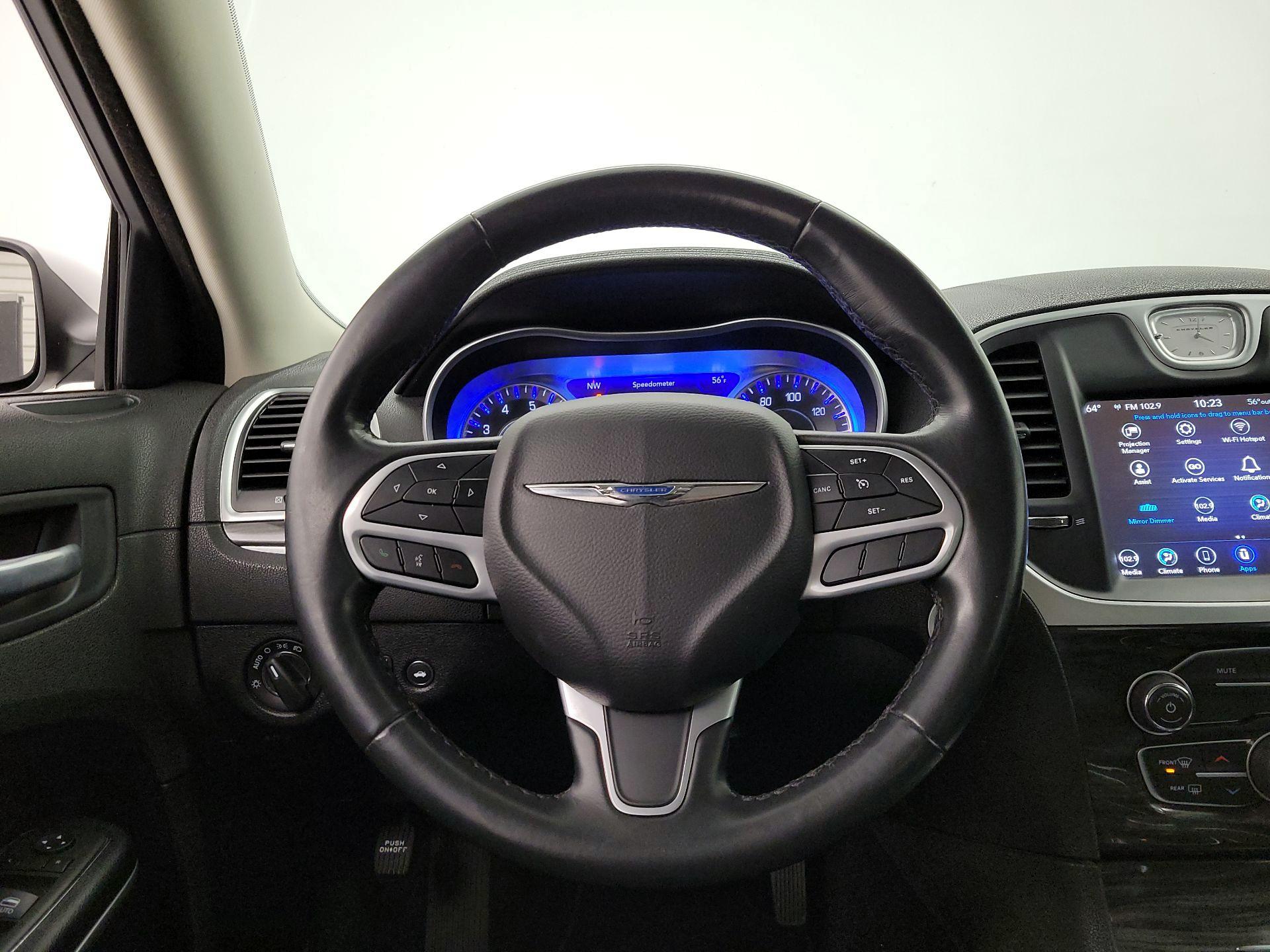 Thumbnail: 2022 Chrysler 300 - 10