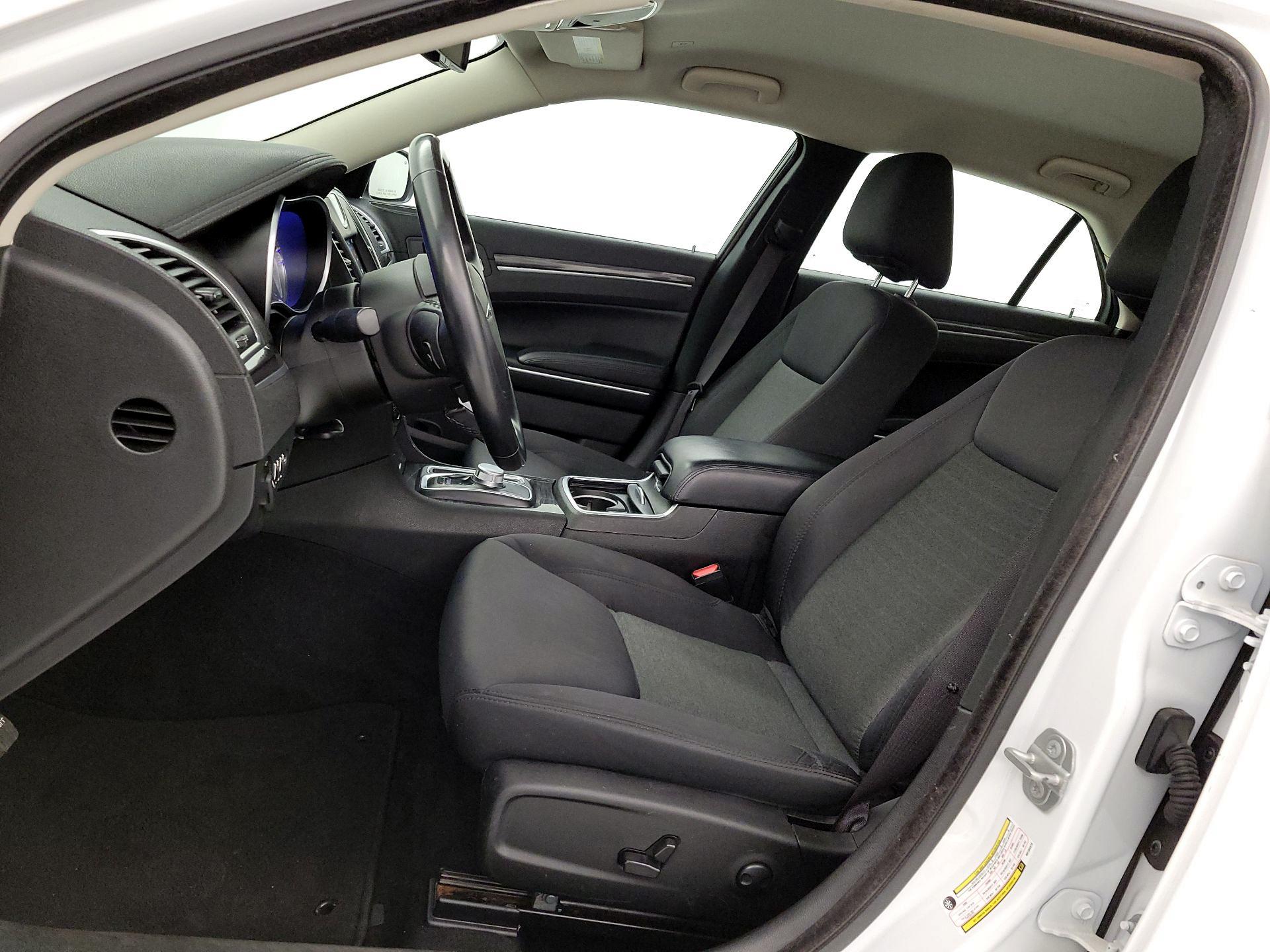 Thumbnail: 2022 Chrysler 300 - 11