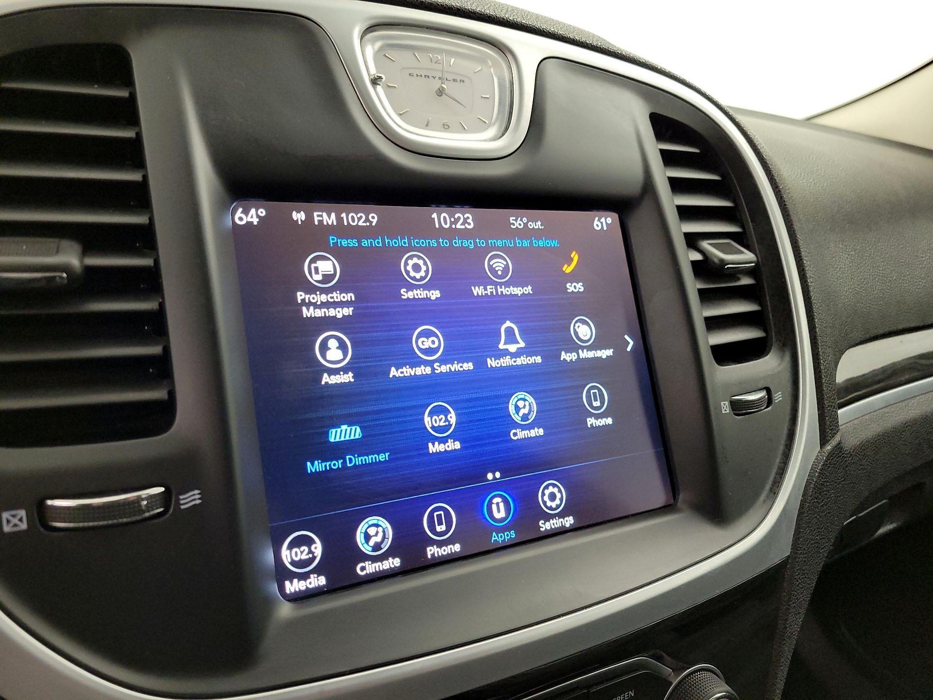 Thumbnail: 2022 Chrysler 300 - 14