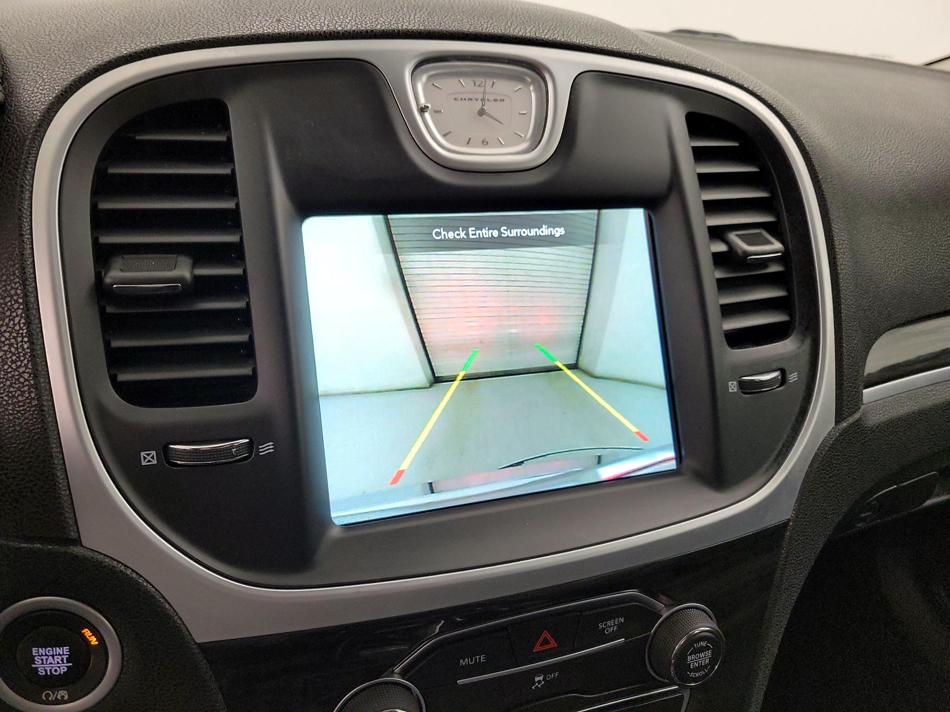 Thumbnail: 2022 Chrysler 300 - 15