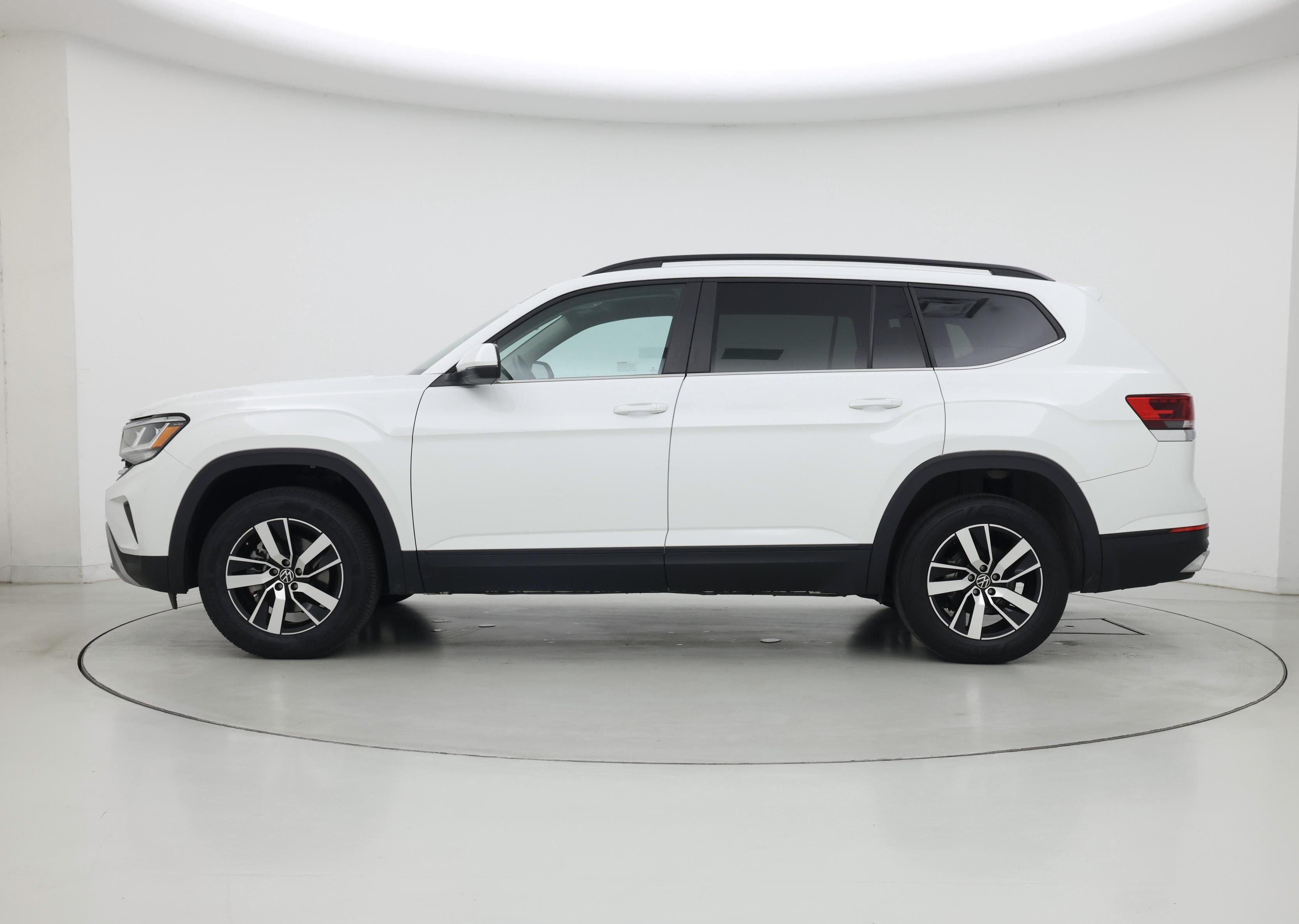 Thumbnail: 2023 Volkswagen Atlas - 3