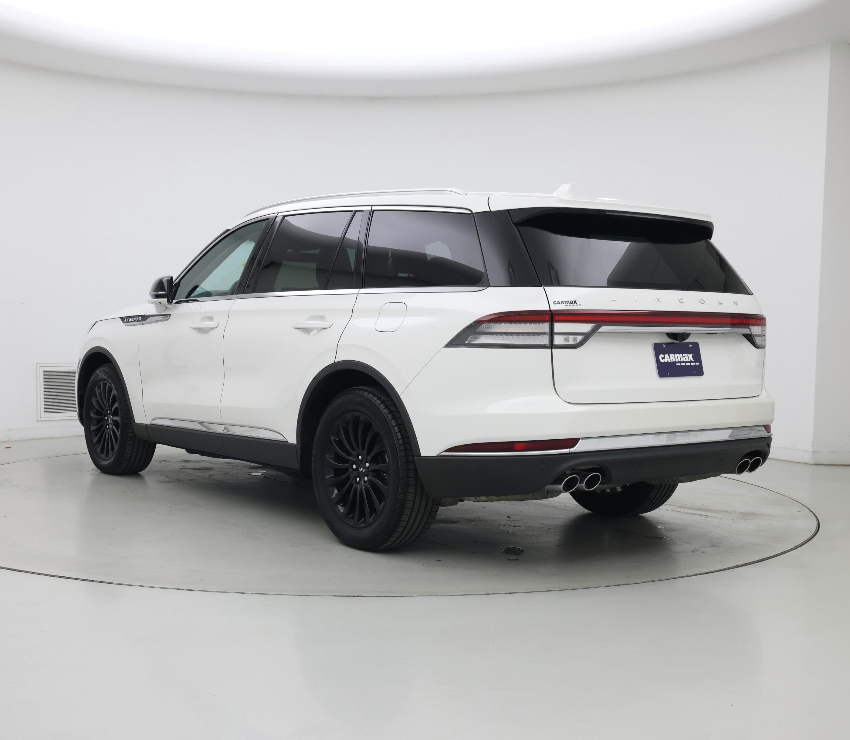 Thumbnail: 2022 Lincoln Aviator - 2