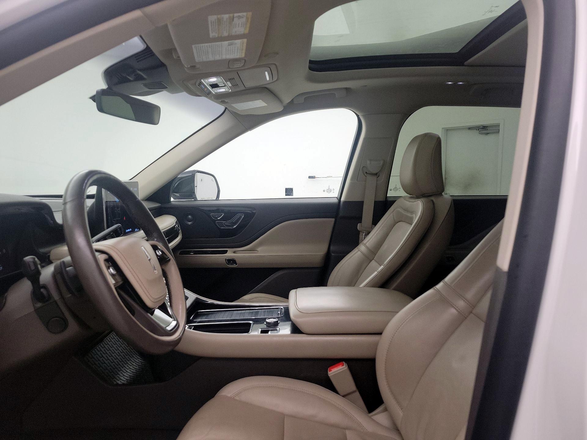 Thumbnail: 2022 Lincoln Aviator - 20