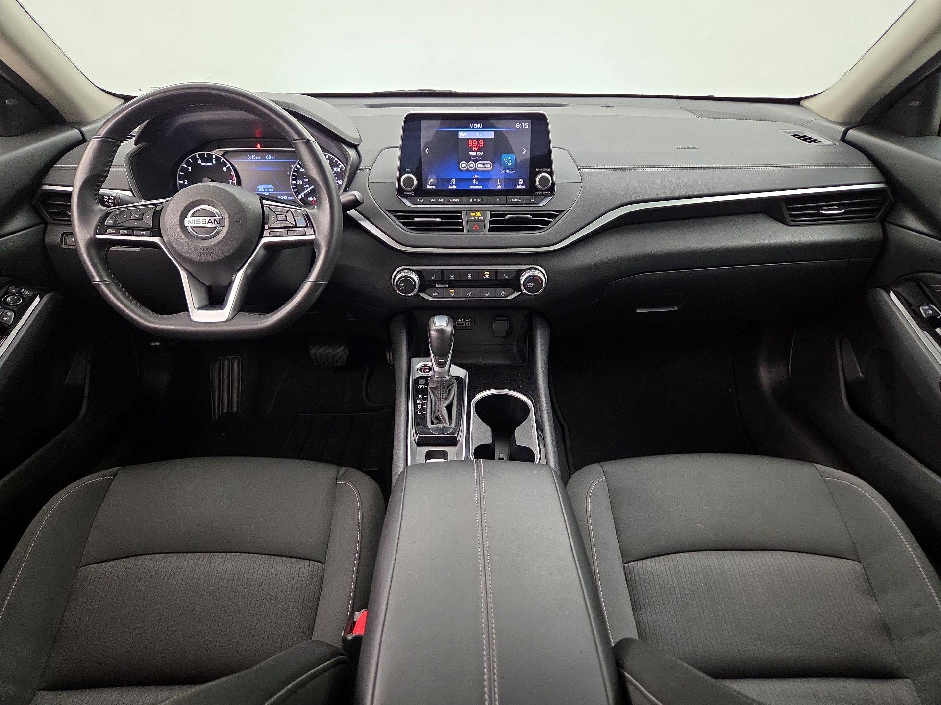 Thumbnail: 2022 Nissan Altima - 9