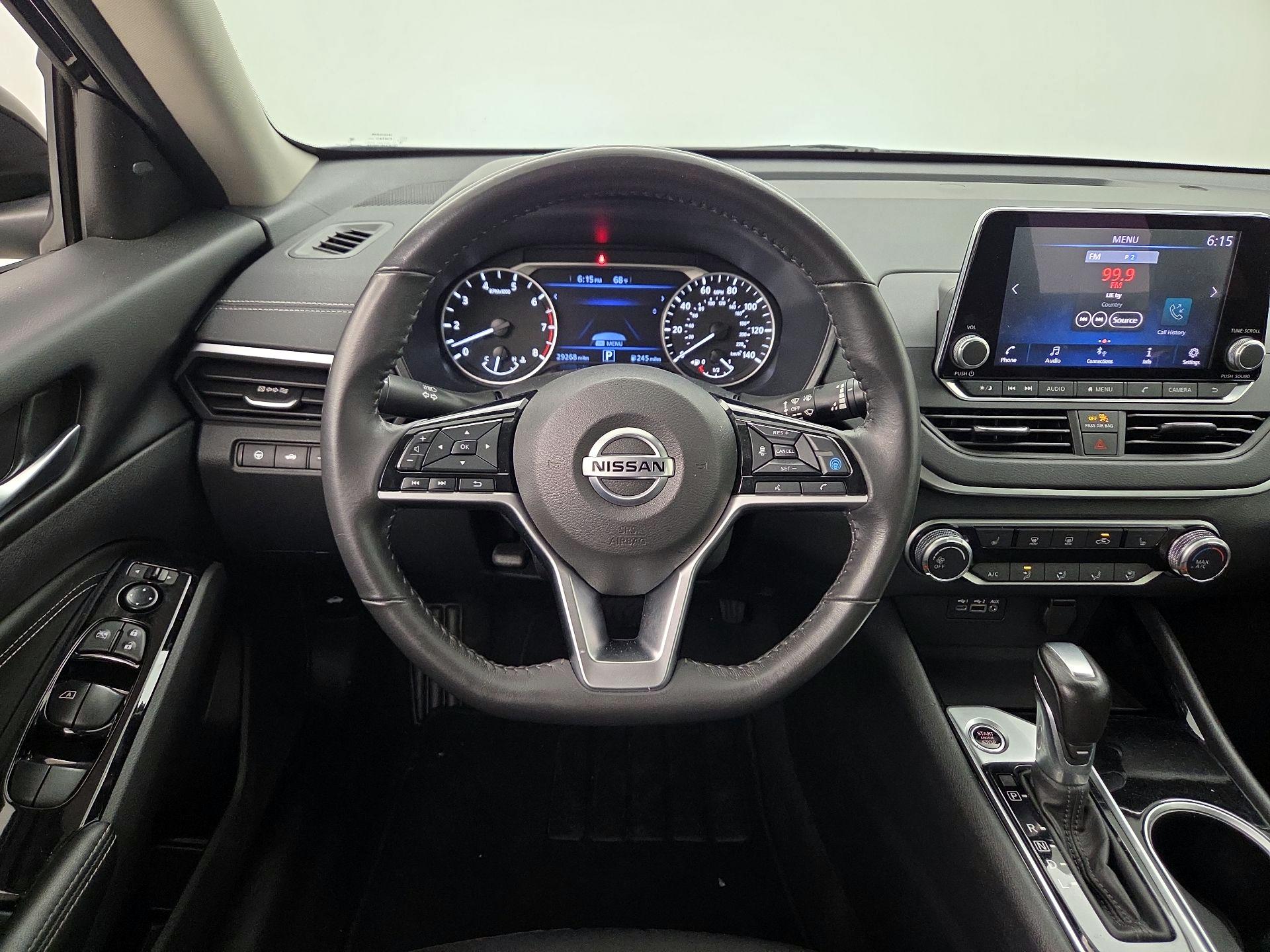 Thumbnail: 2022 Nissan Altima - 10