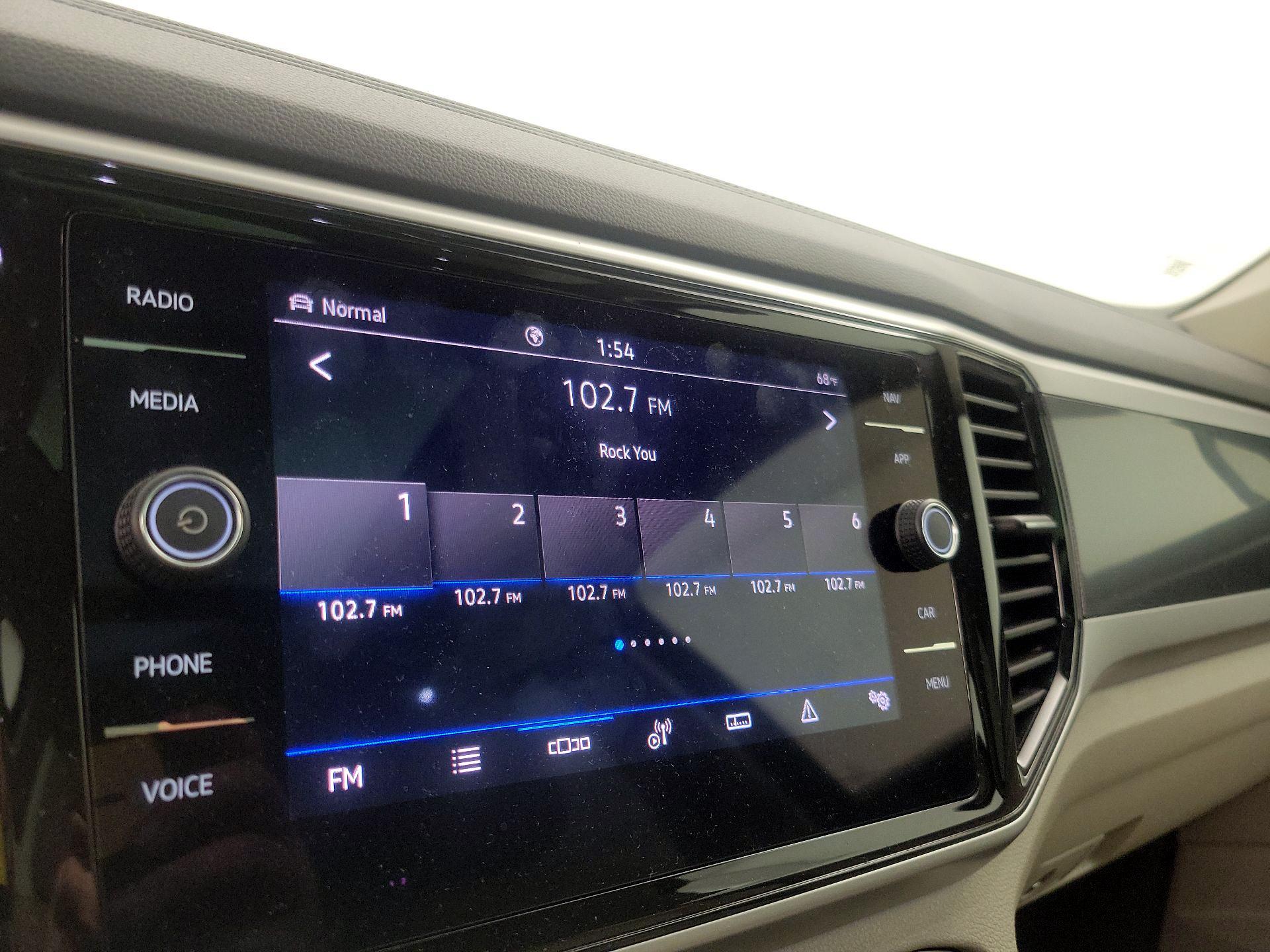 Thumbnail: 2023 Volkswagen Atlas - 16