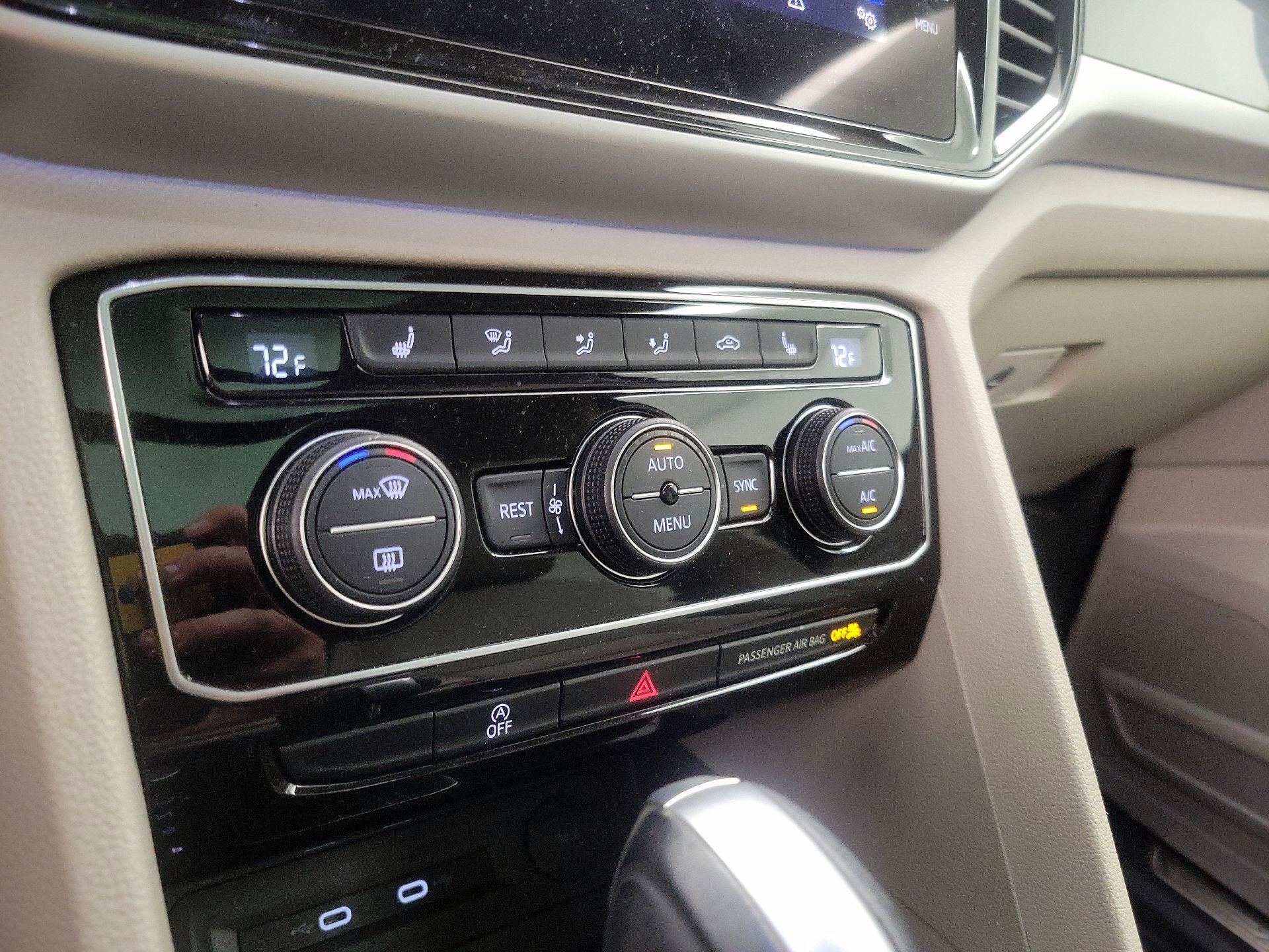 Thumbnail: 2023 Volkswagen Atlas - 17