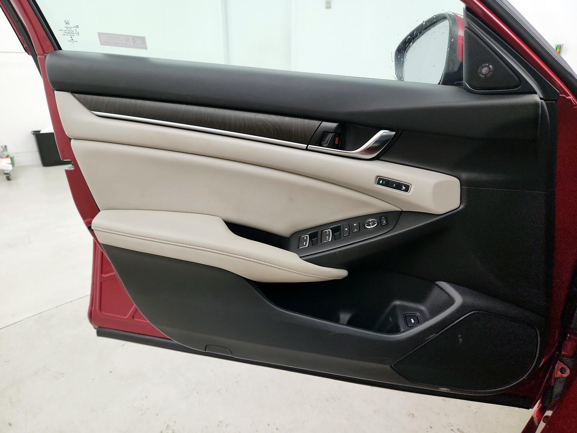 Thumbnail: 2020 Honda Accord - 12