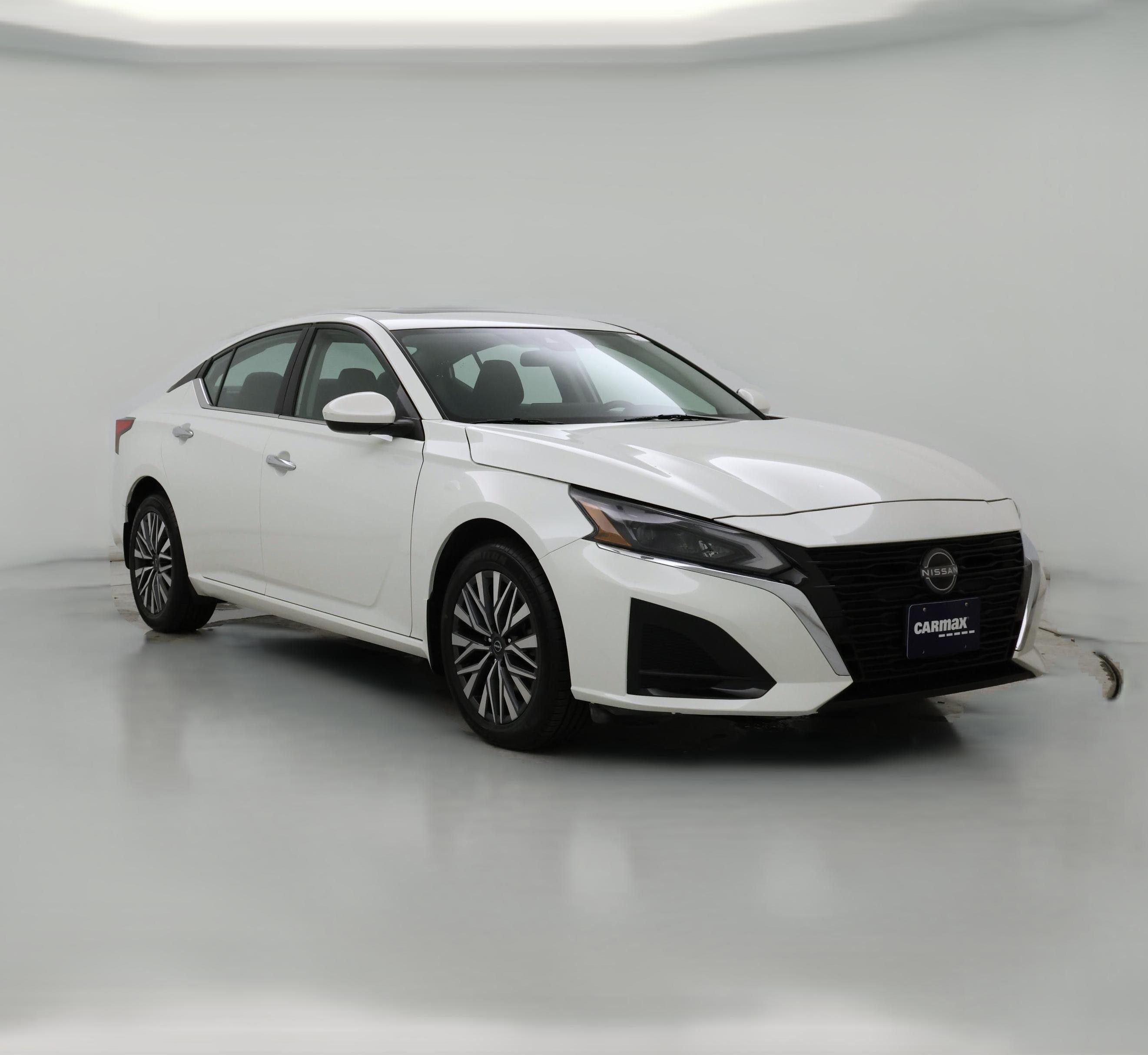 Thumbnail: 2023 Nissan Altima - 1