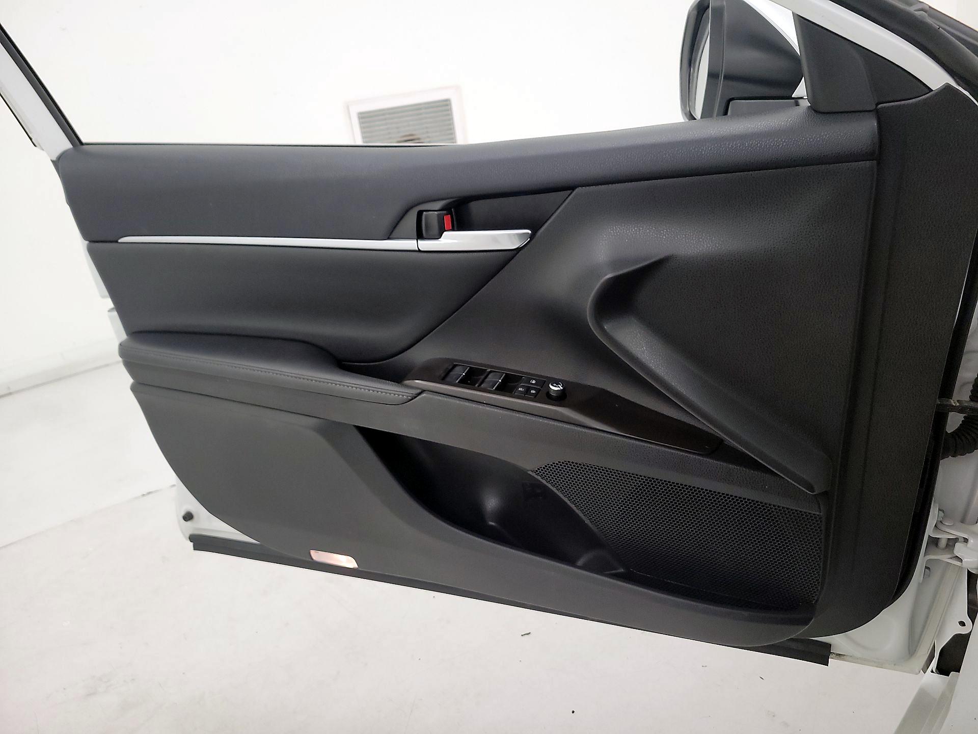 Thumbnail: 2023 Toyota Camry - 12