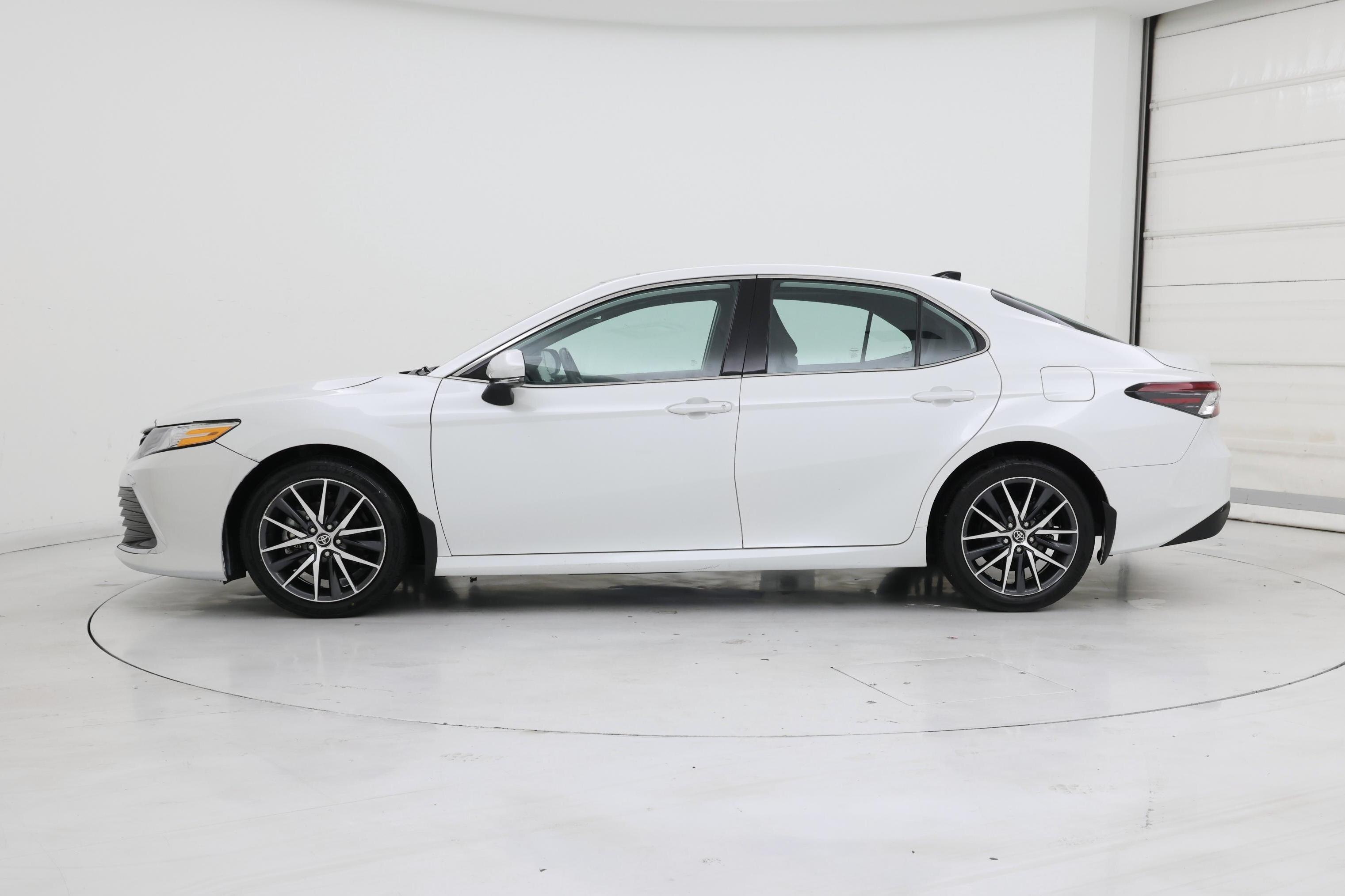 Thumbnail: 2023 Toyota Camry - 3