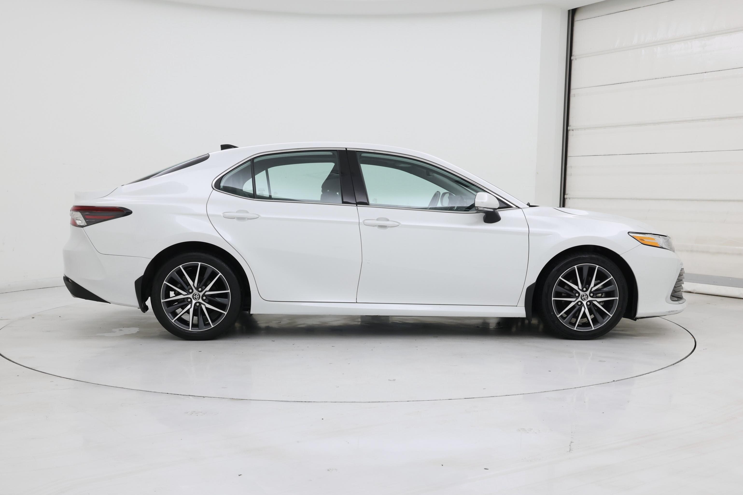 Thumbnail: 2023 Toyota Camry - 7