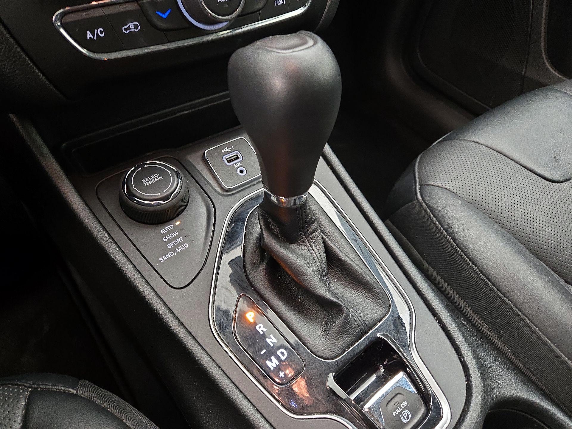 Thumbnail: 2022 Jeep Cherokee - 17