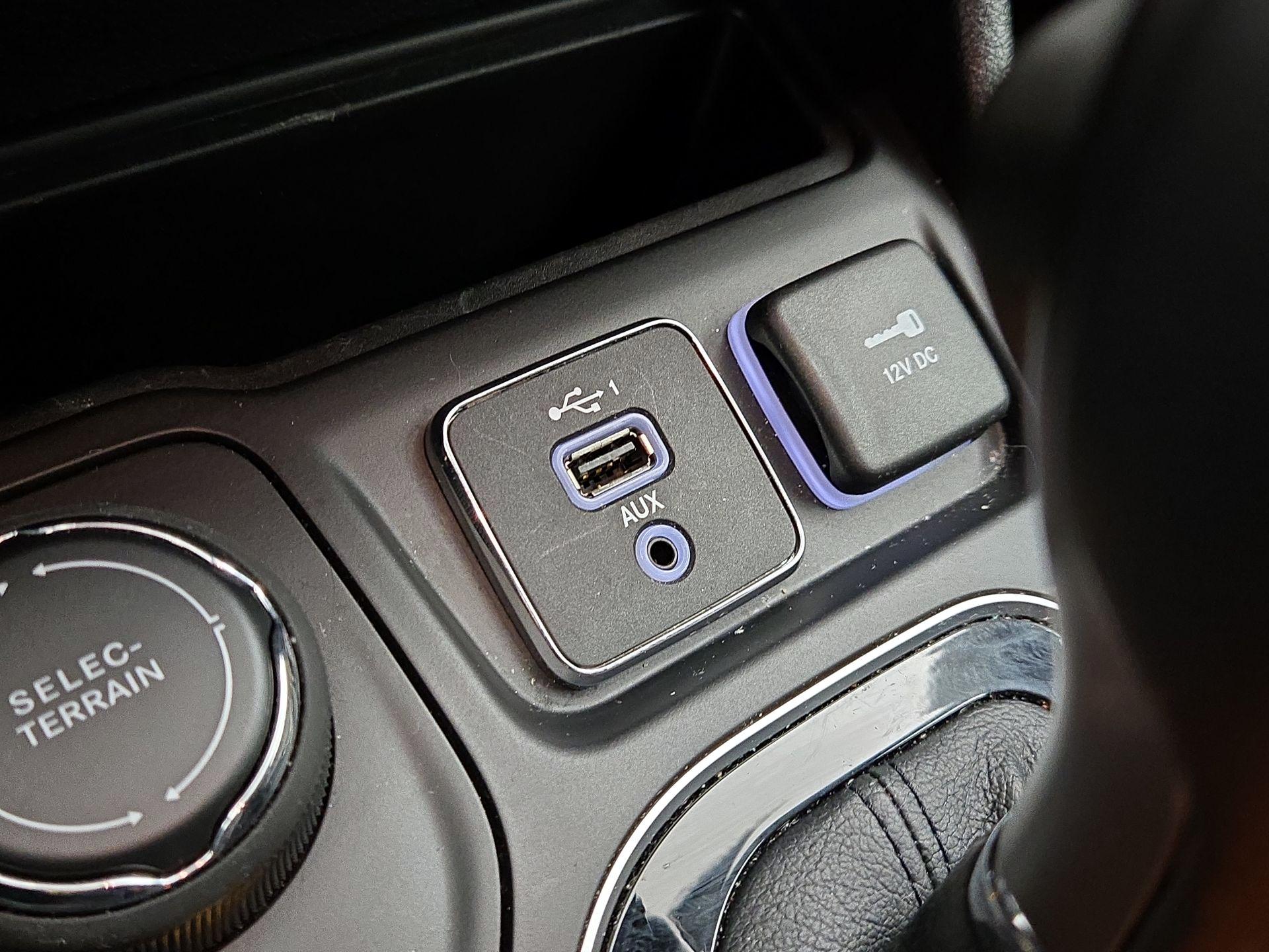 Thumbnail: 2022 Jeep Cherokee - 18