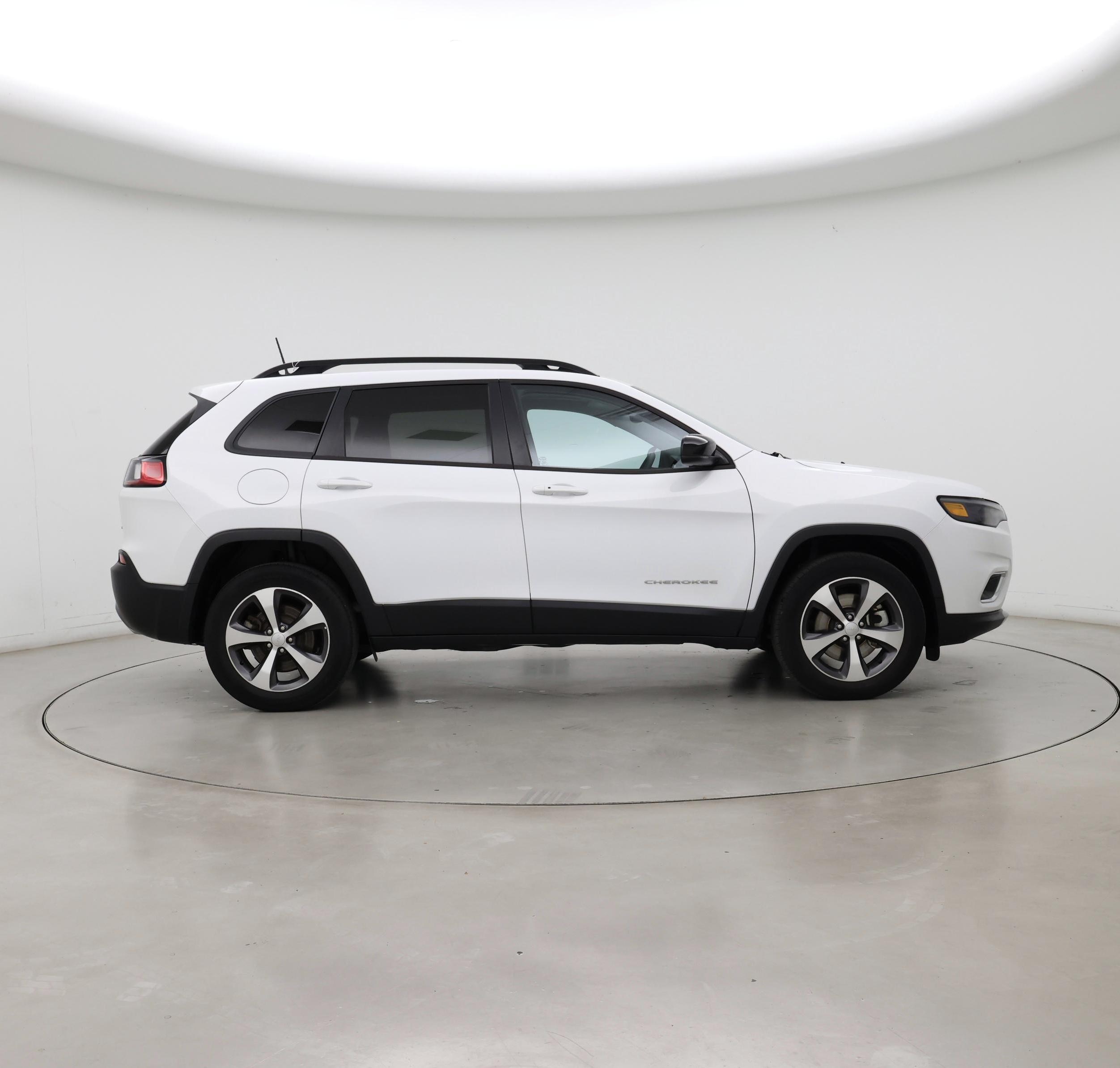 Thumbnail: 2022 Jeep Cherokee - 7