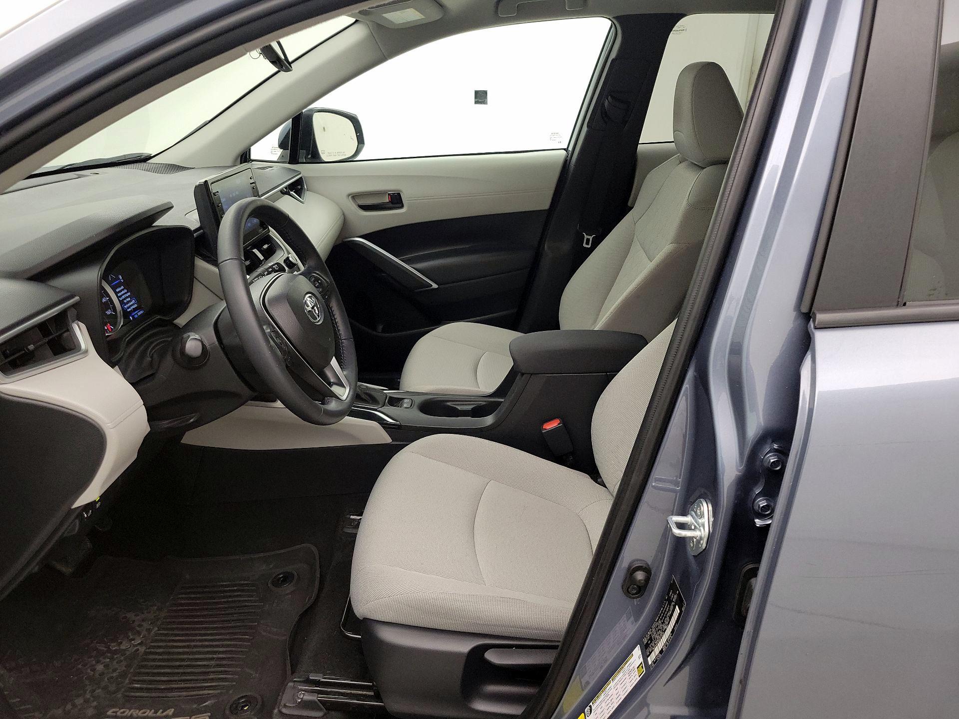 Thumbnail: 2022 Toyota Corolla Cross - 11