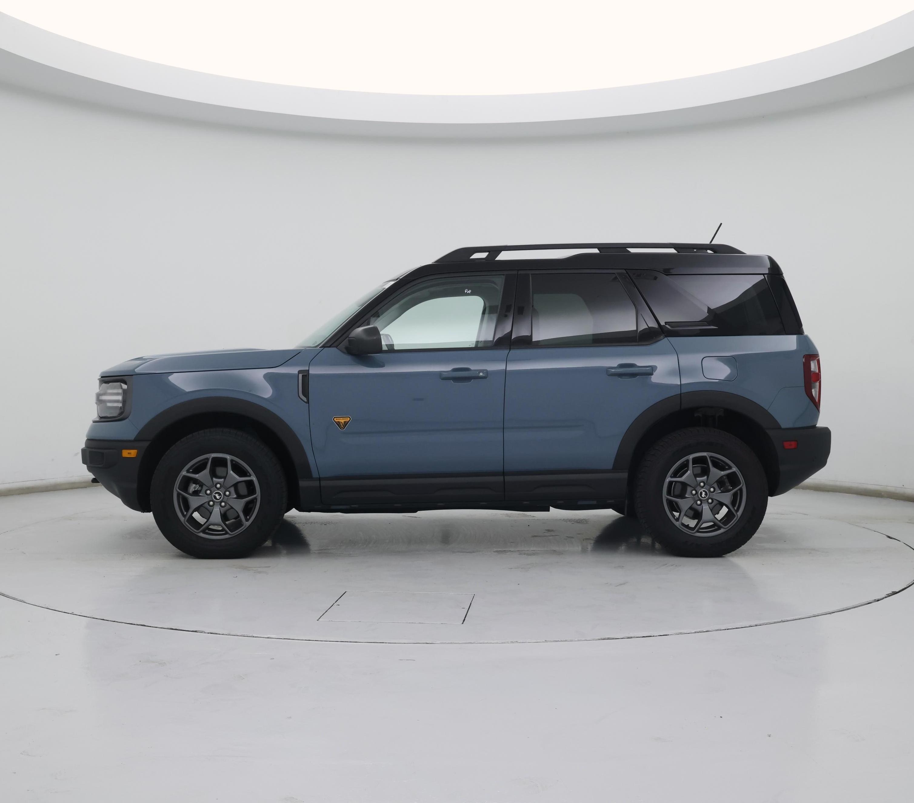 Thumbnail: 2021 Ford Bronco Sport - 3