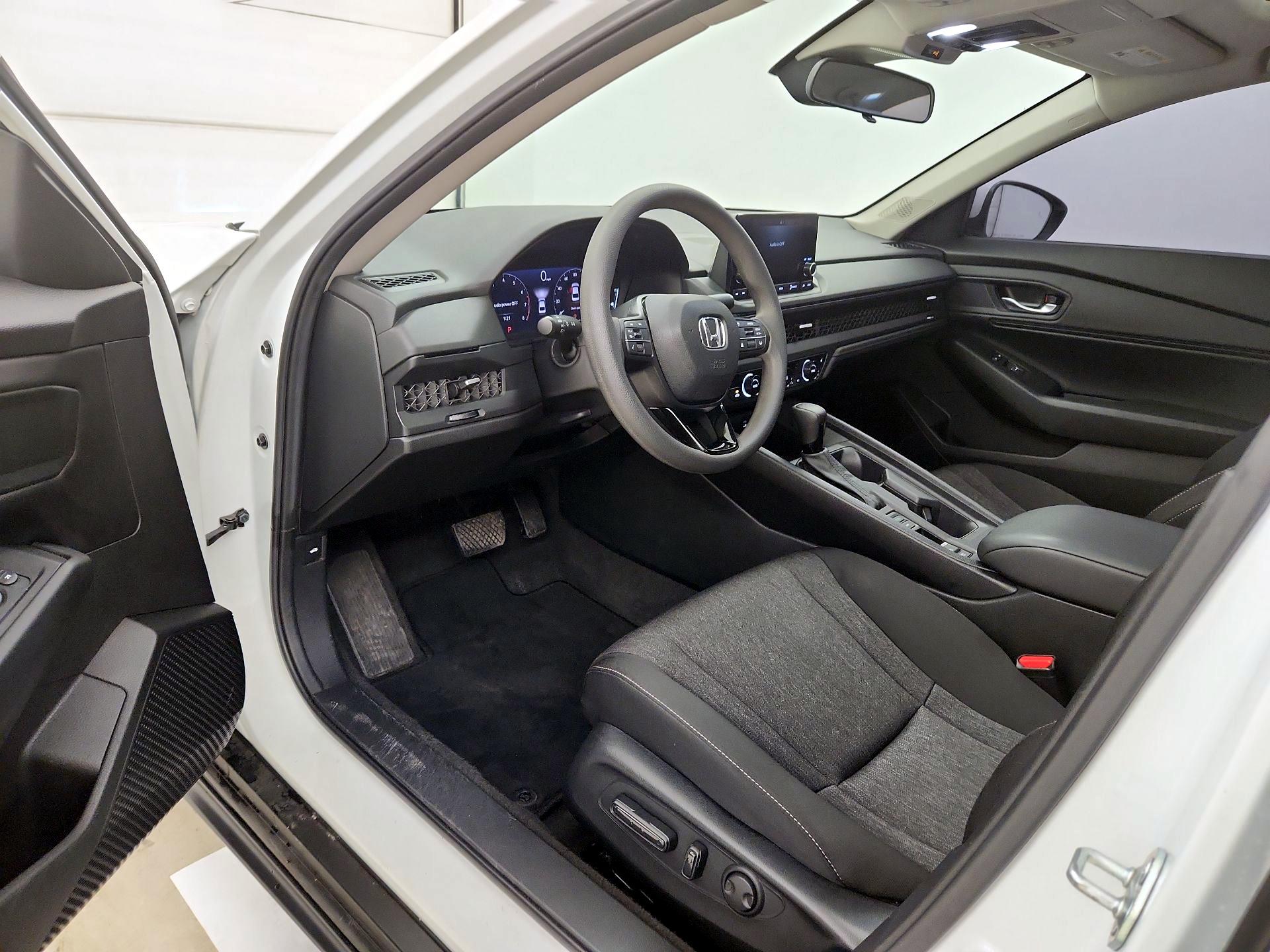 Thumbnail: 2023 Honda Accord - 9