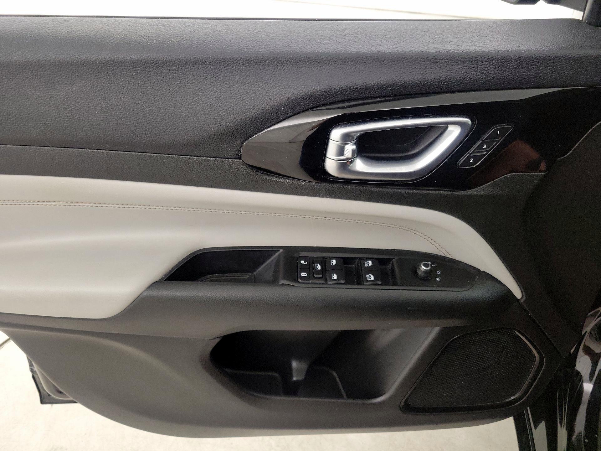 Thumbnail: 2022 Jeep Compass - 12