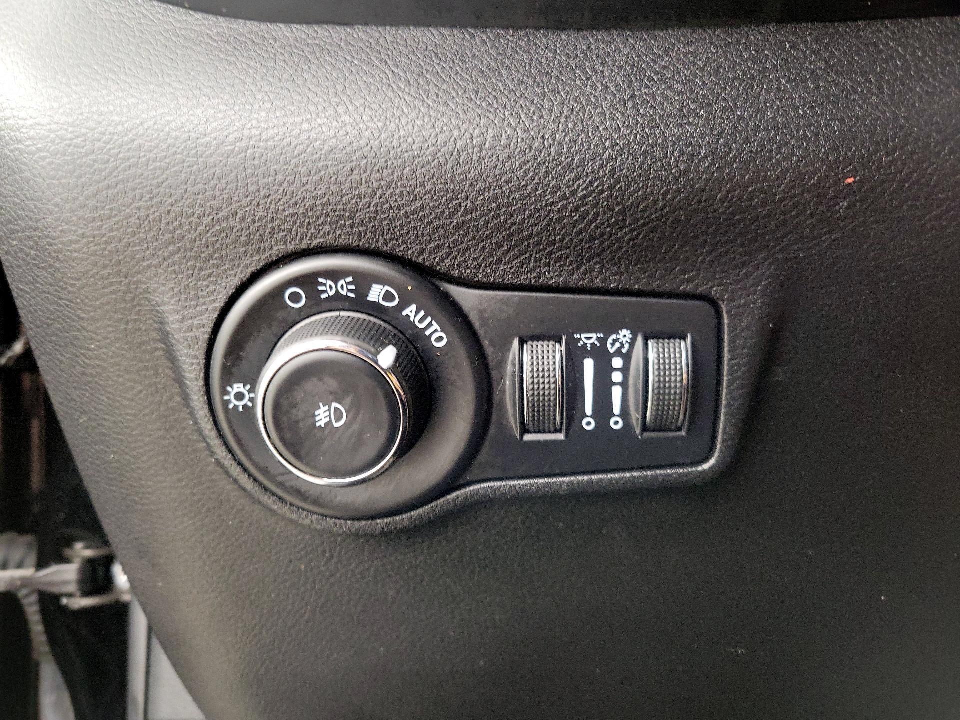 Thumbnail: 2022 Jeep Compass - 13