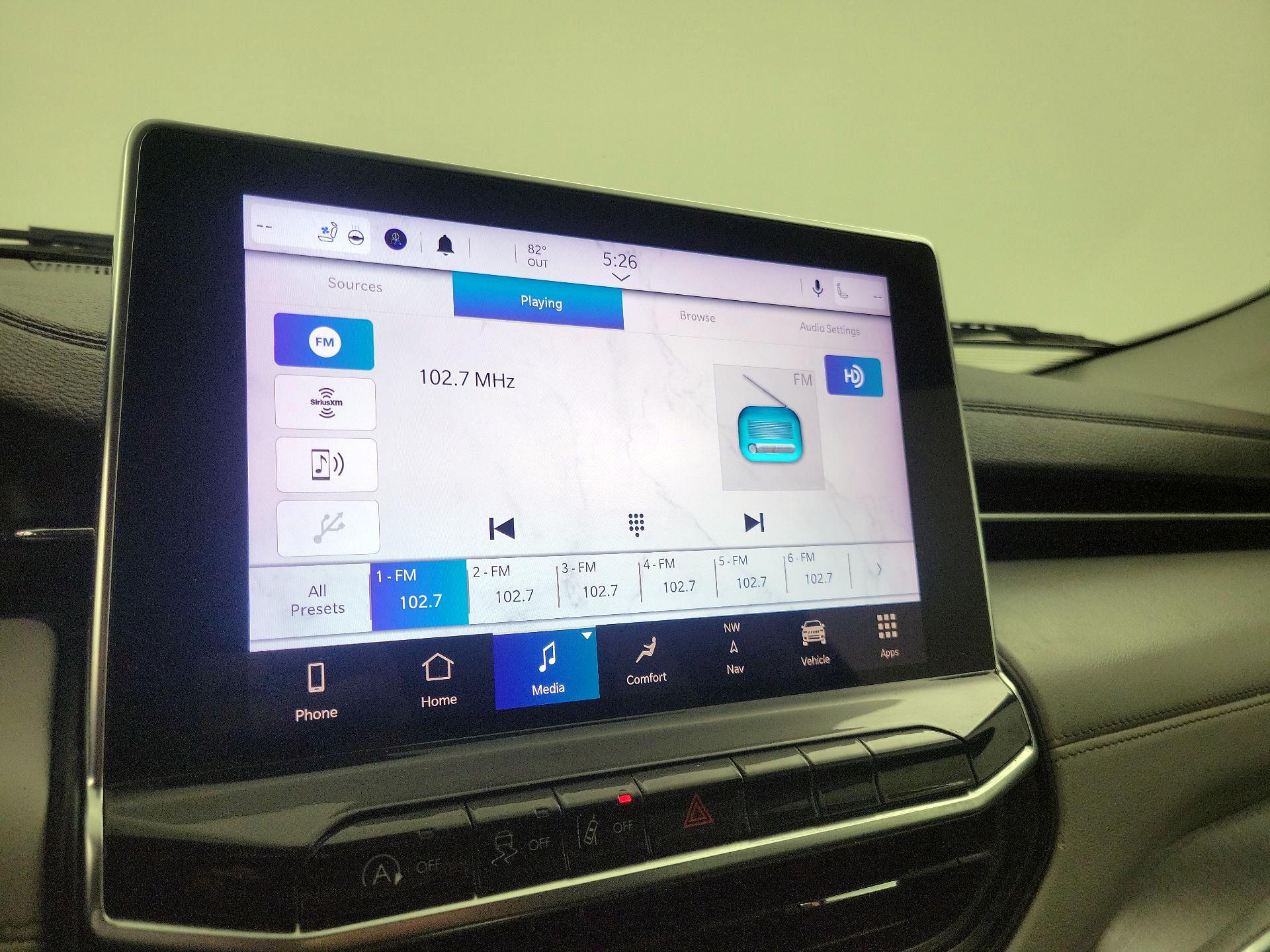 Thumbnail: 2022 Jeep Compass - 16